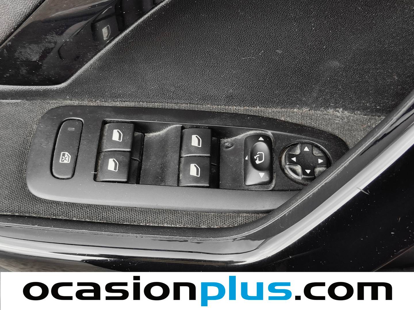 Peugeot 2008 Peugeot 2008 PureTech Signature (82 CV) gasolina