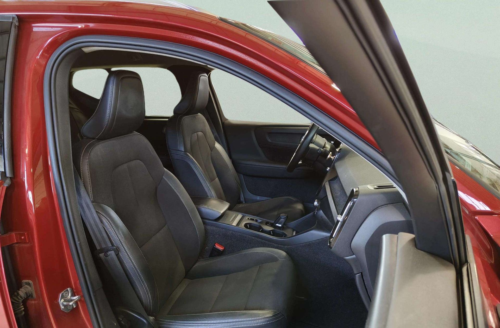 Volvo XC40 D3 Momentum - foto 19
