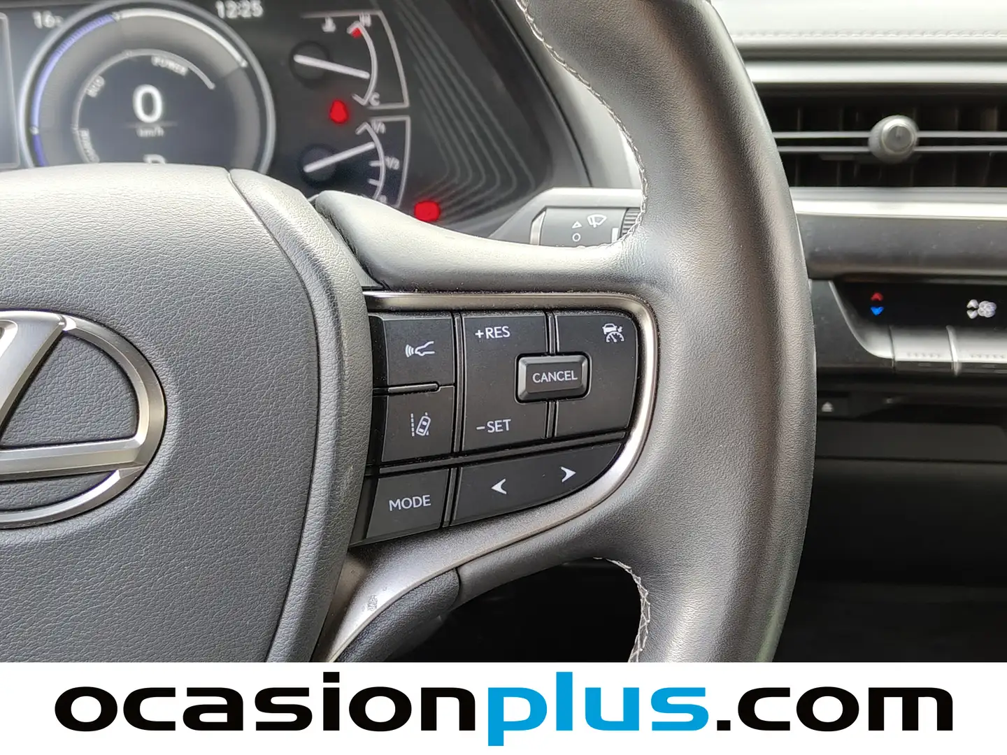 Foto Lexus UX Lexus UX 250h Business 2WD (184 CV)