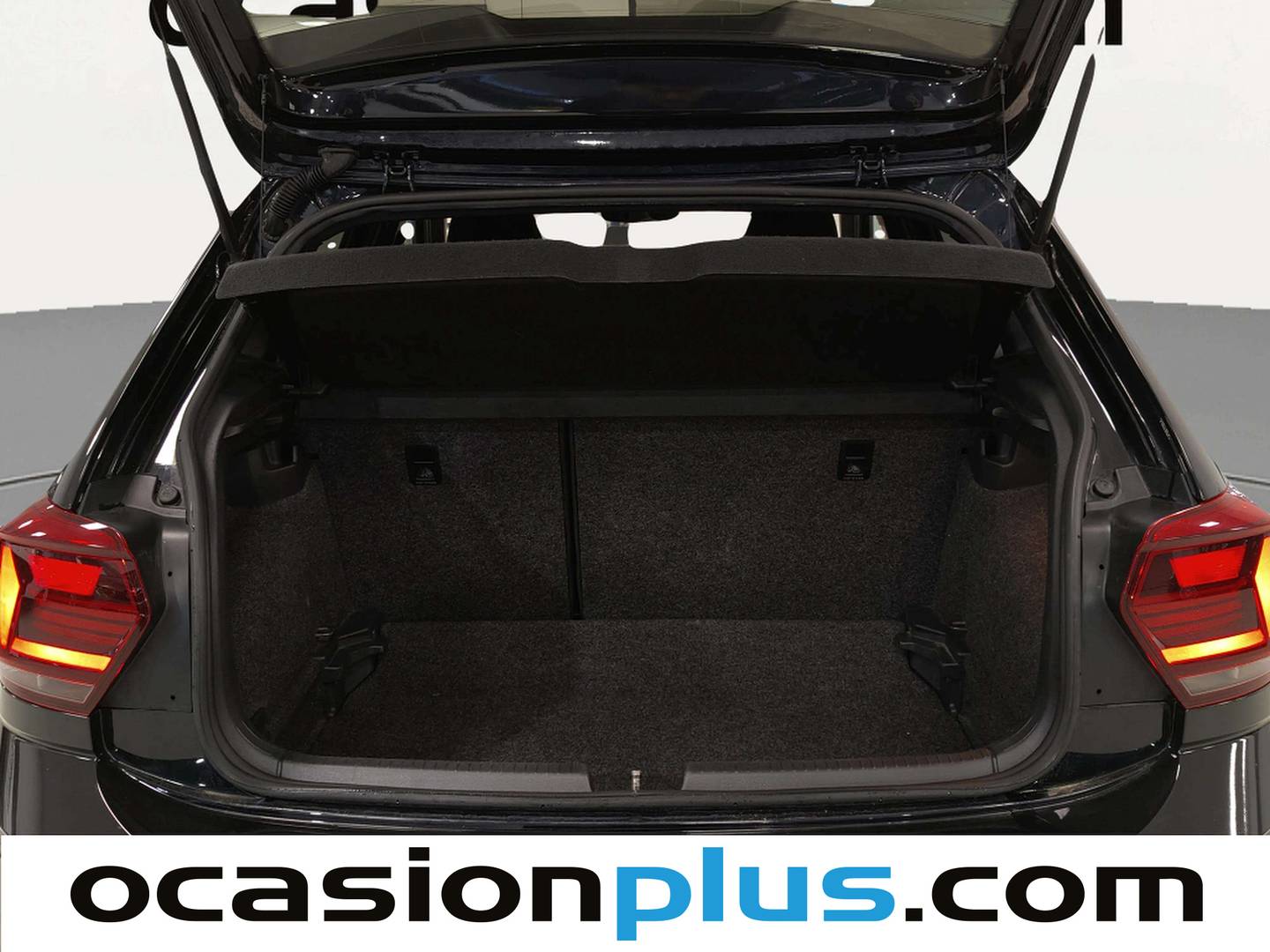 Foto Volkswagen Polo Volkswagen Polo R-Line 1.0 TSI (95 CV) DSG siete plazas