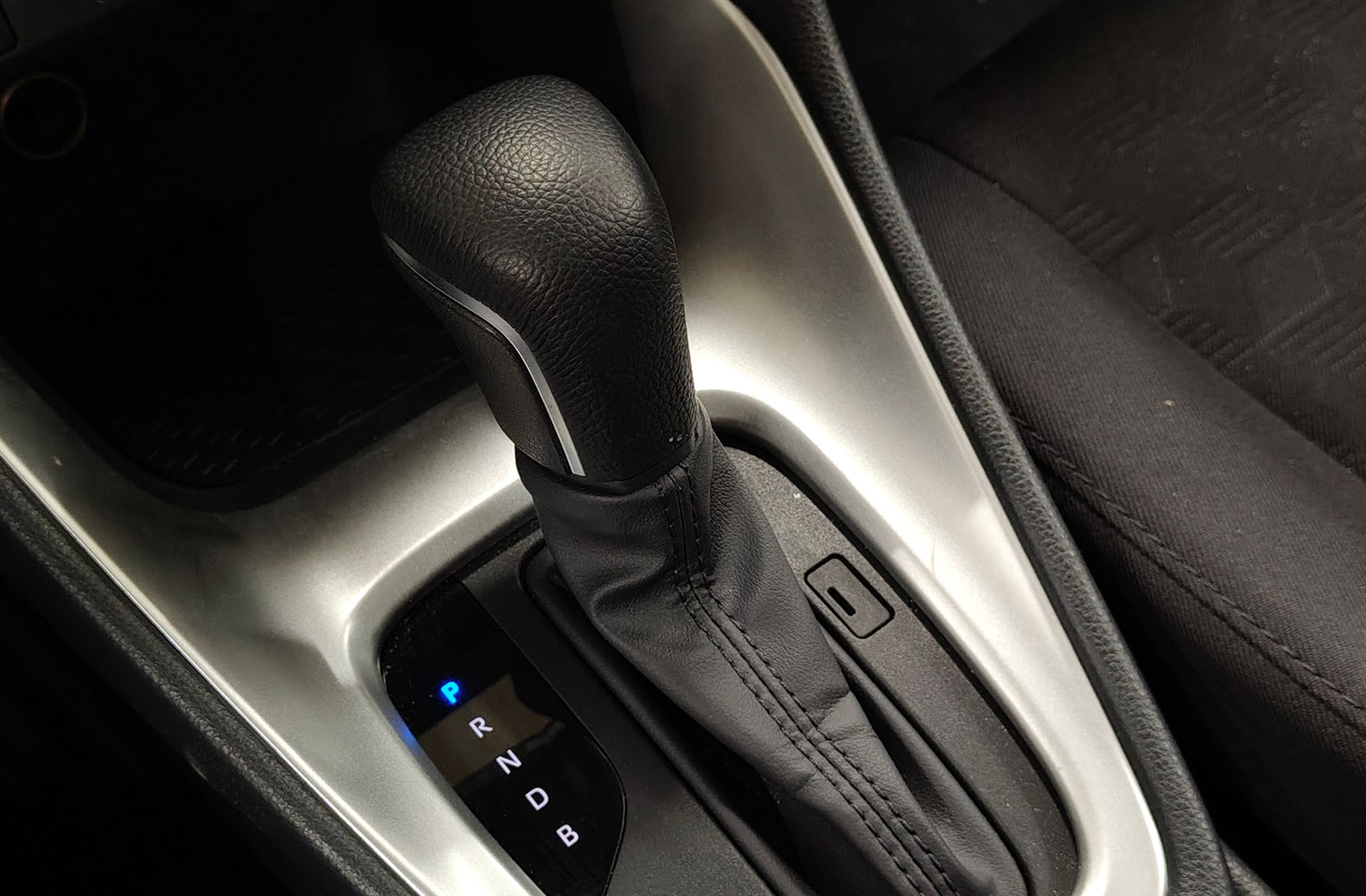 Toyota Yaris 120H Active Plus - foto 5
