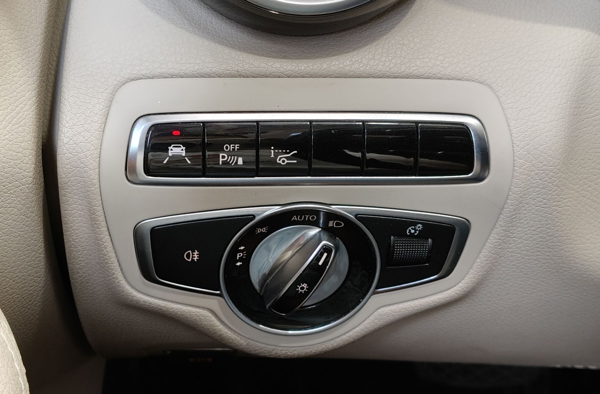 Mercedes-Benz Clase C 220 d Pack AMG - foto 24