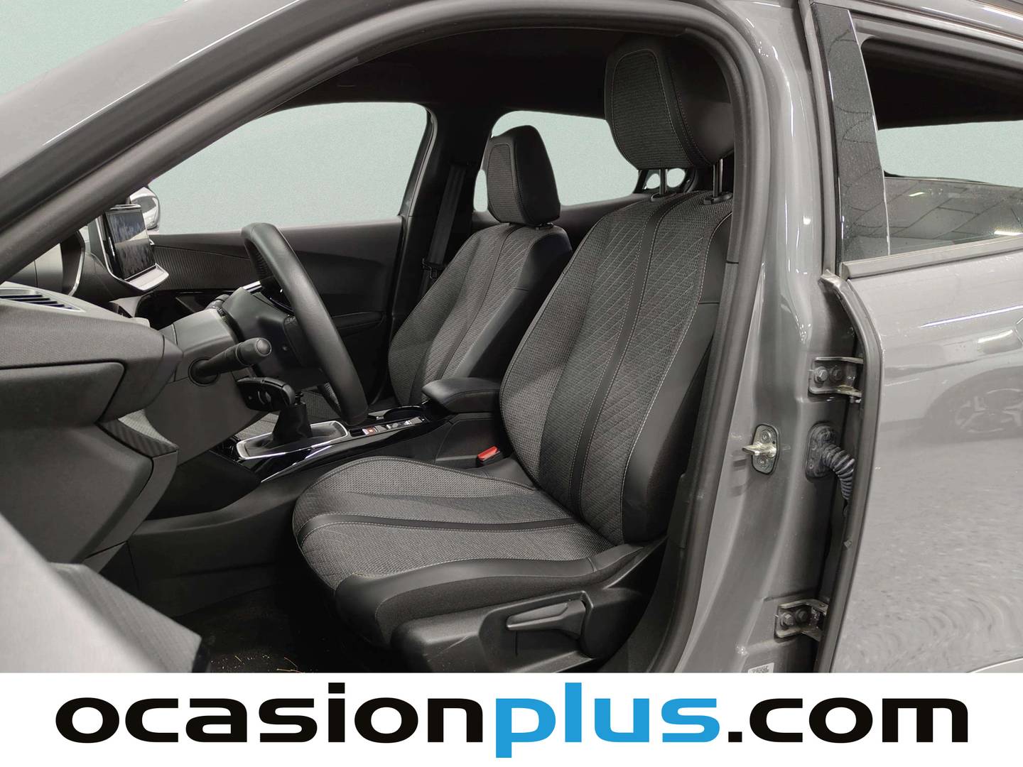 Foto asientos delanteros Peugeot 2008 Peugeot 2008 PureTech 100 S&S Allure (100 CV)