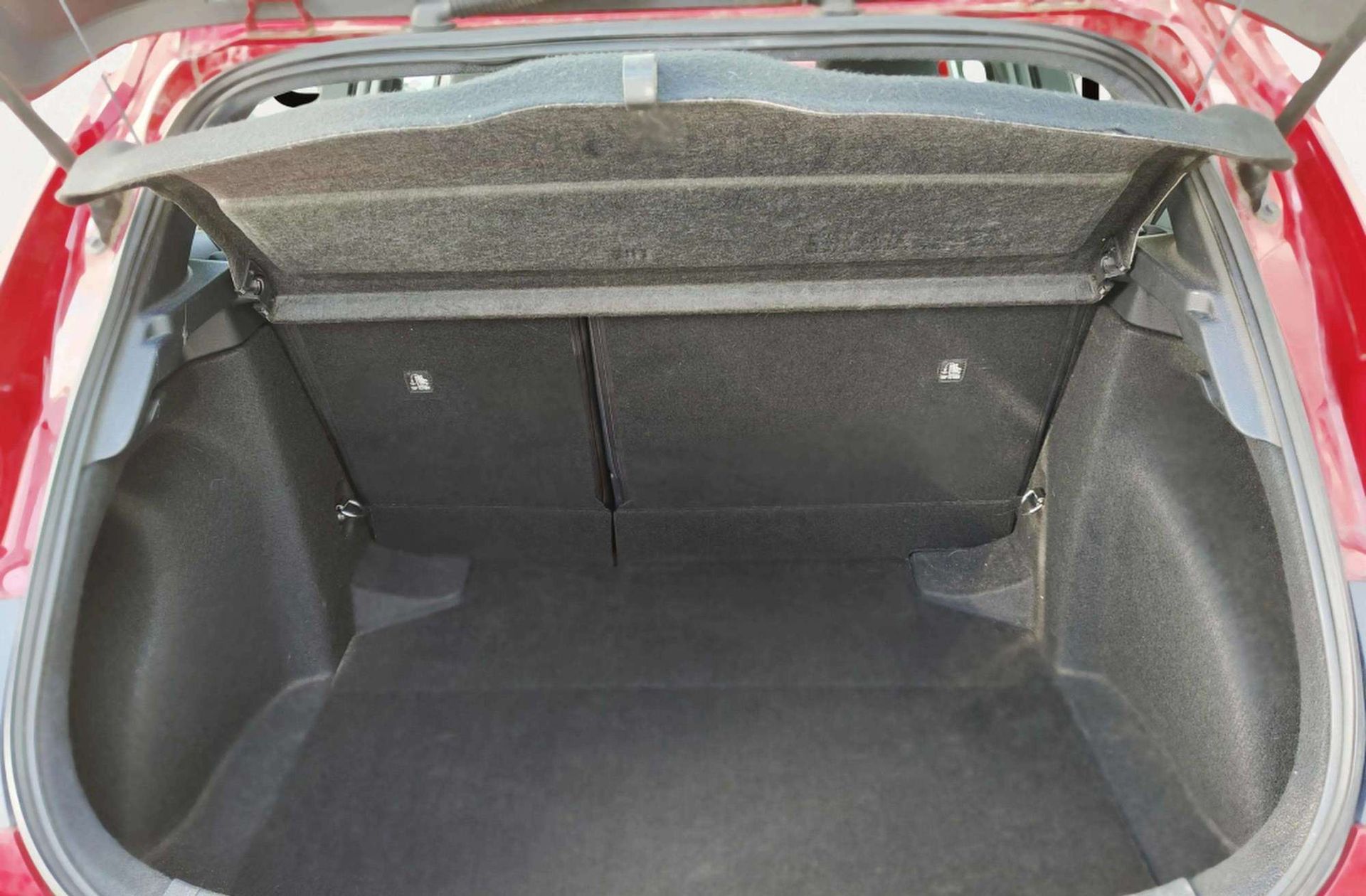 Toyota Corolla 1.8 125 Híbrido Active Tech E-CVT - foto 19