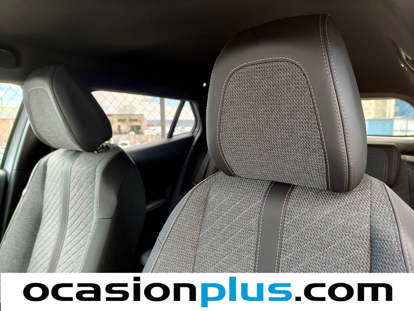 Extras y acabados del Peugeot 2008 Peugeot 2008 PureTech 130 S&S Allure EAT8 (130 CV)