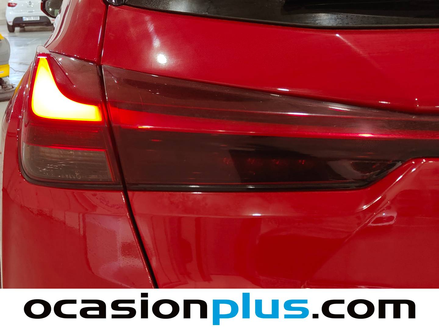 Acabados Lexus UX Lexus UX 250h Business 2WD (184 CV)