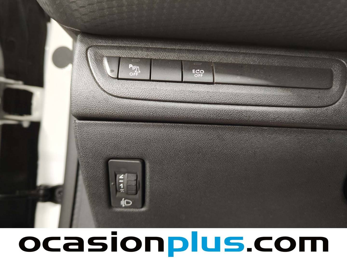 Foto Peugeot 2008 Peugeot 2008 PureTech 110 S&S Allure (110 CV)