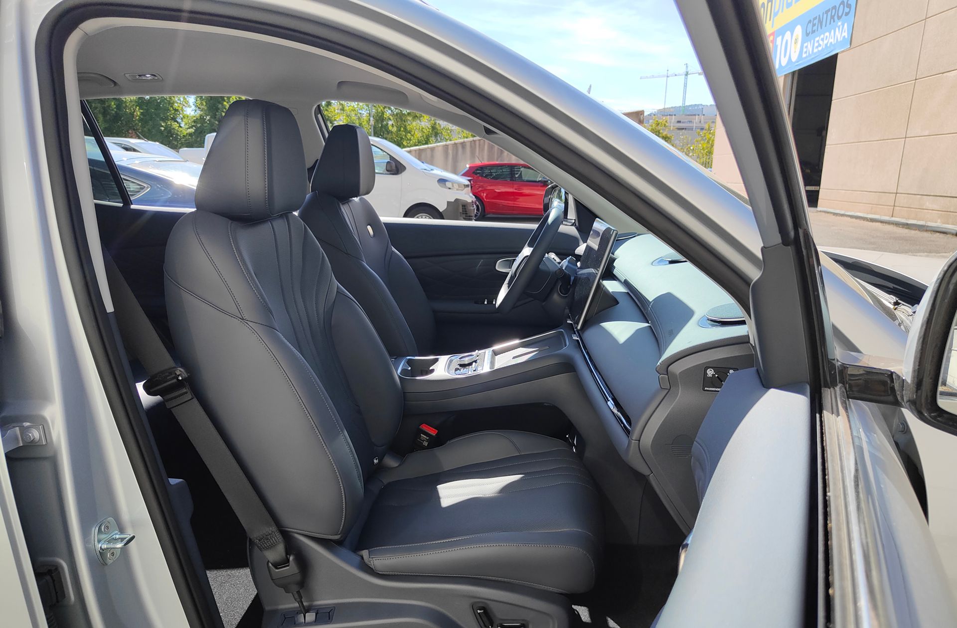 Geely Starray EM-i 1.5 PHEV Pro - foto 19