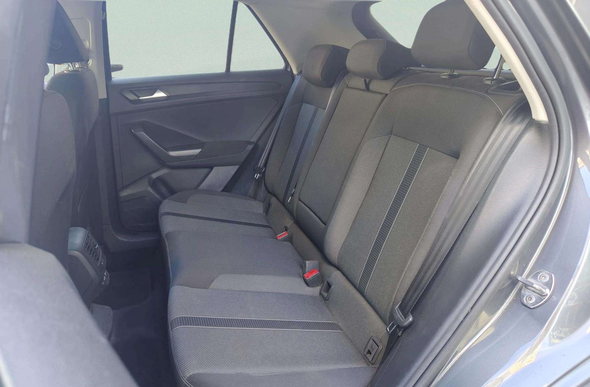 Volkswagen T-Roc Life 2.0 TDI - foto 11