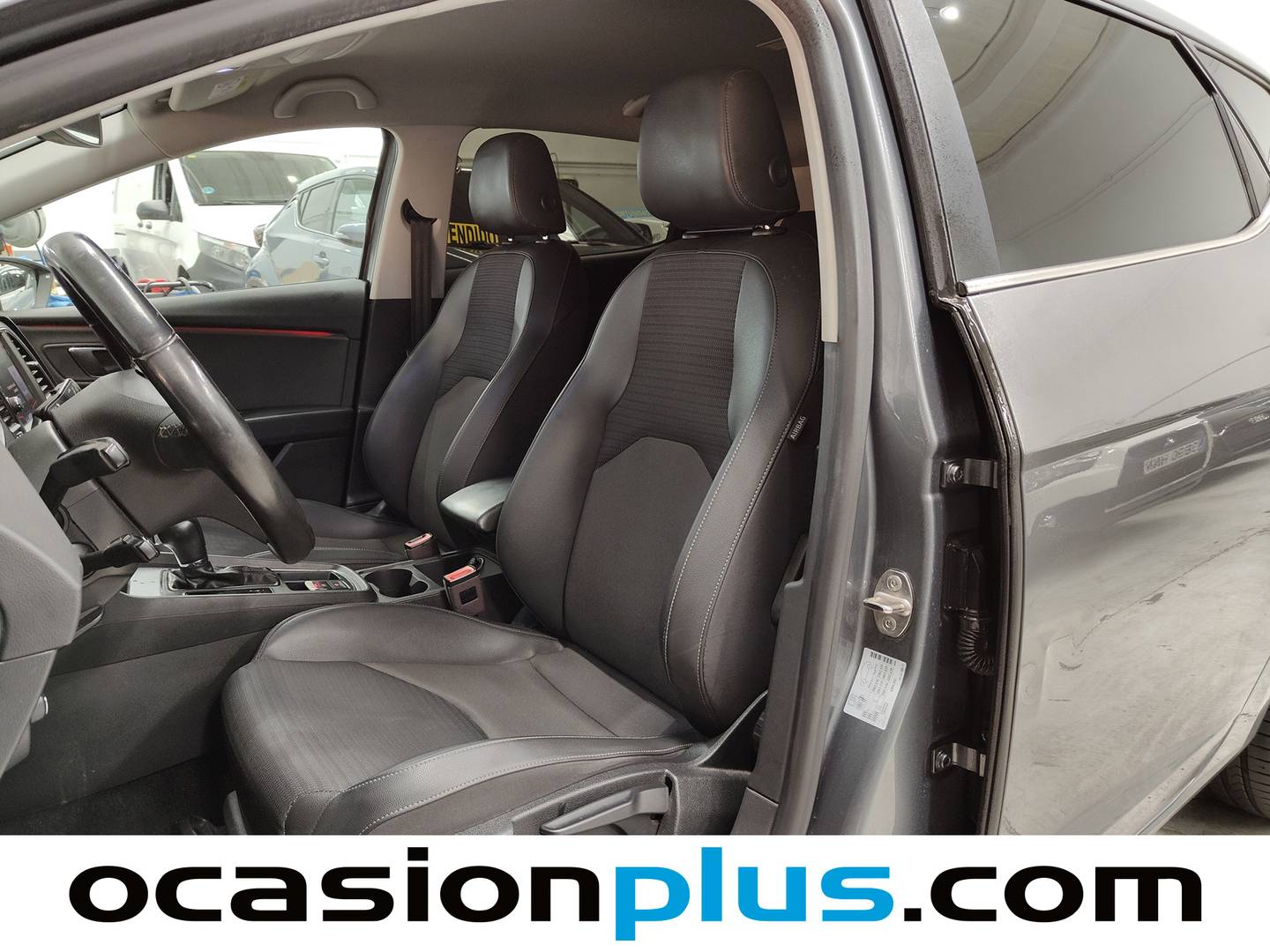 Foto asientos delanteros Seat León Seat León 1.4 TSI ACT S&S Xcellence DSG (150 CV)