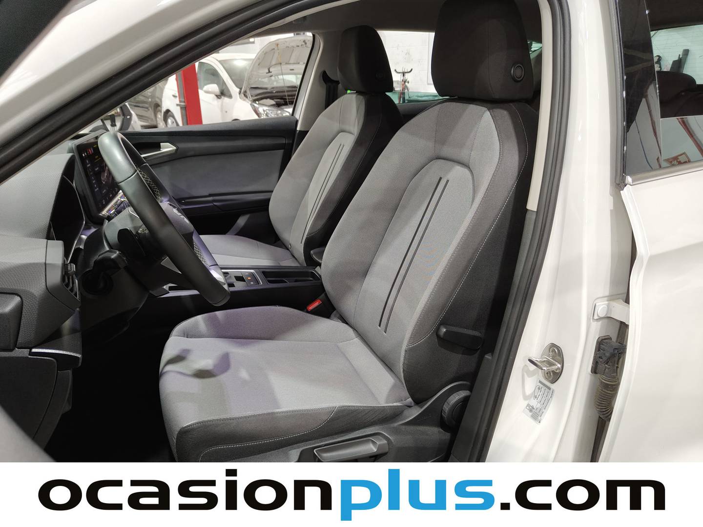 Foto asientos delanteros Seat León Seat León 1.5 eTSI  DSG-7 Style XL