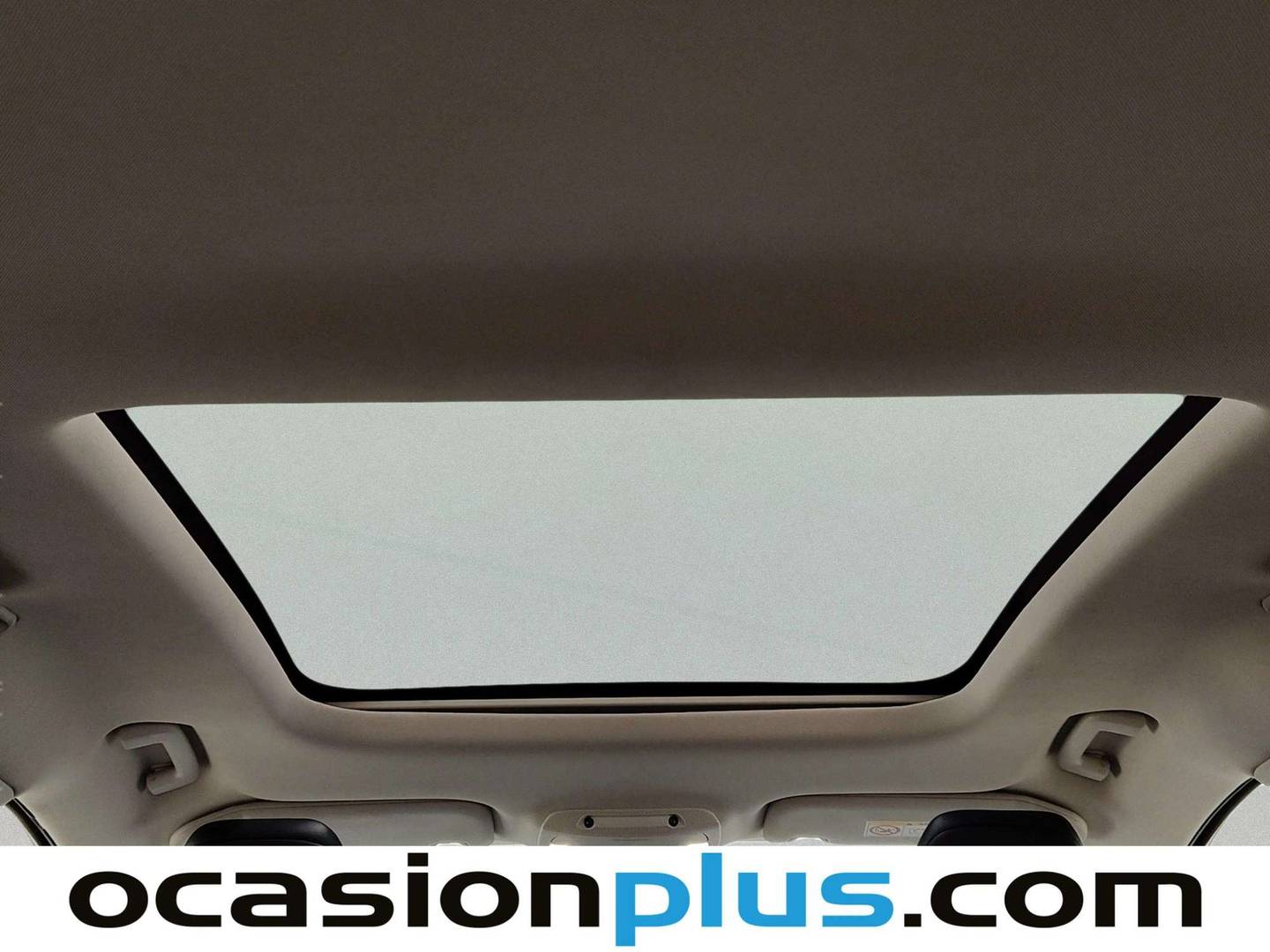 Extras y acabados del Ford S-MAX Ford S-Max 2.0 TDCI Titanium PowerShift (180 CV)