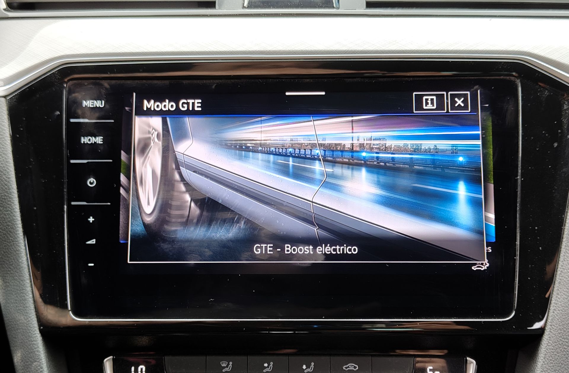 Volkswagen Passat GTE 1.4 TSI e-Power DSG - foto 48