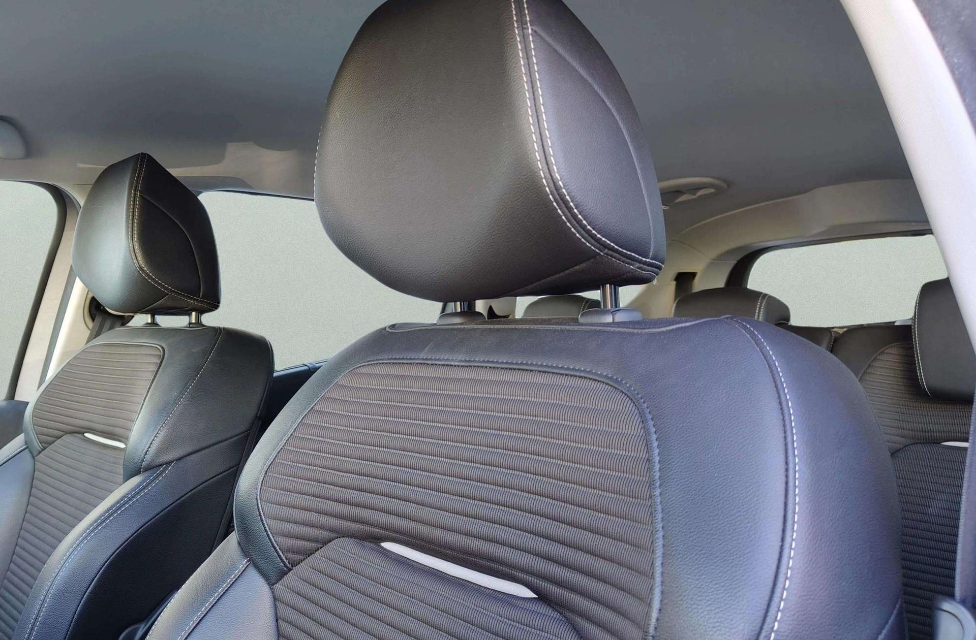 Renault Grand Scénic Zen TCe GPF 7 plazas - foto 14
