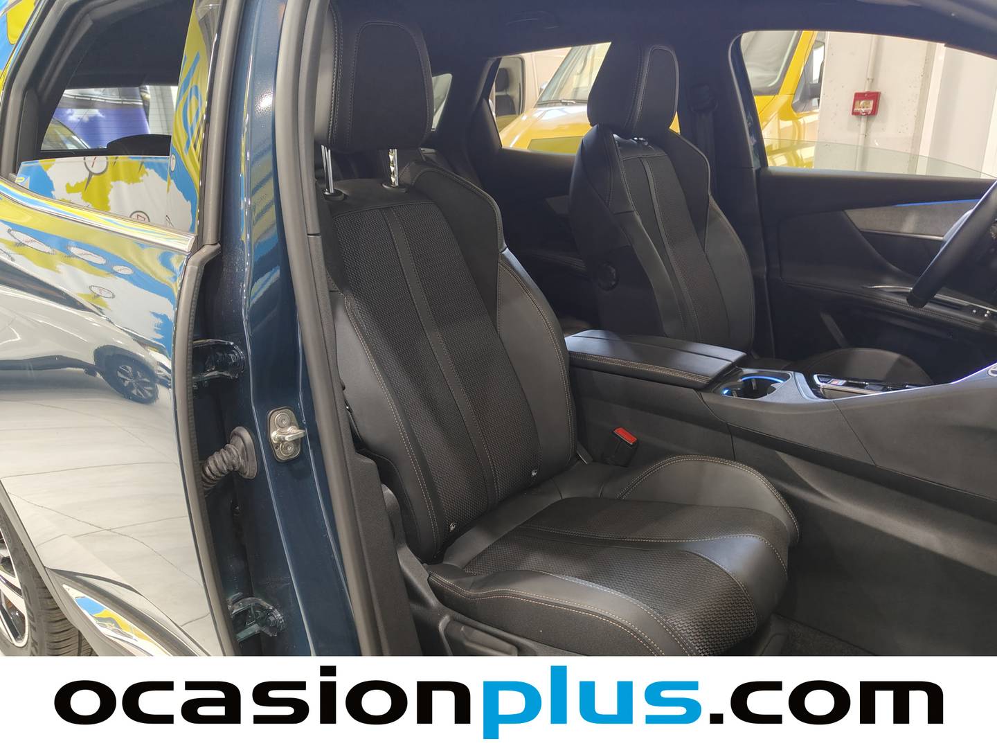 Foto Peugeot 3008 Hybrid Peugeot 3008 GT eDCS6 (145 CV)