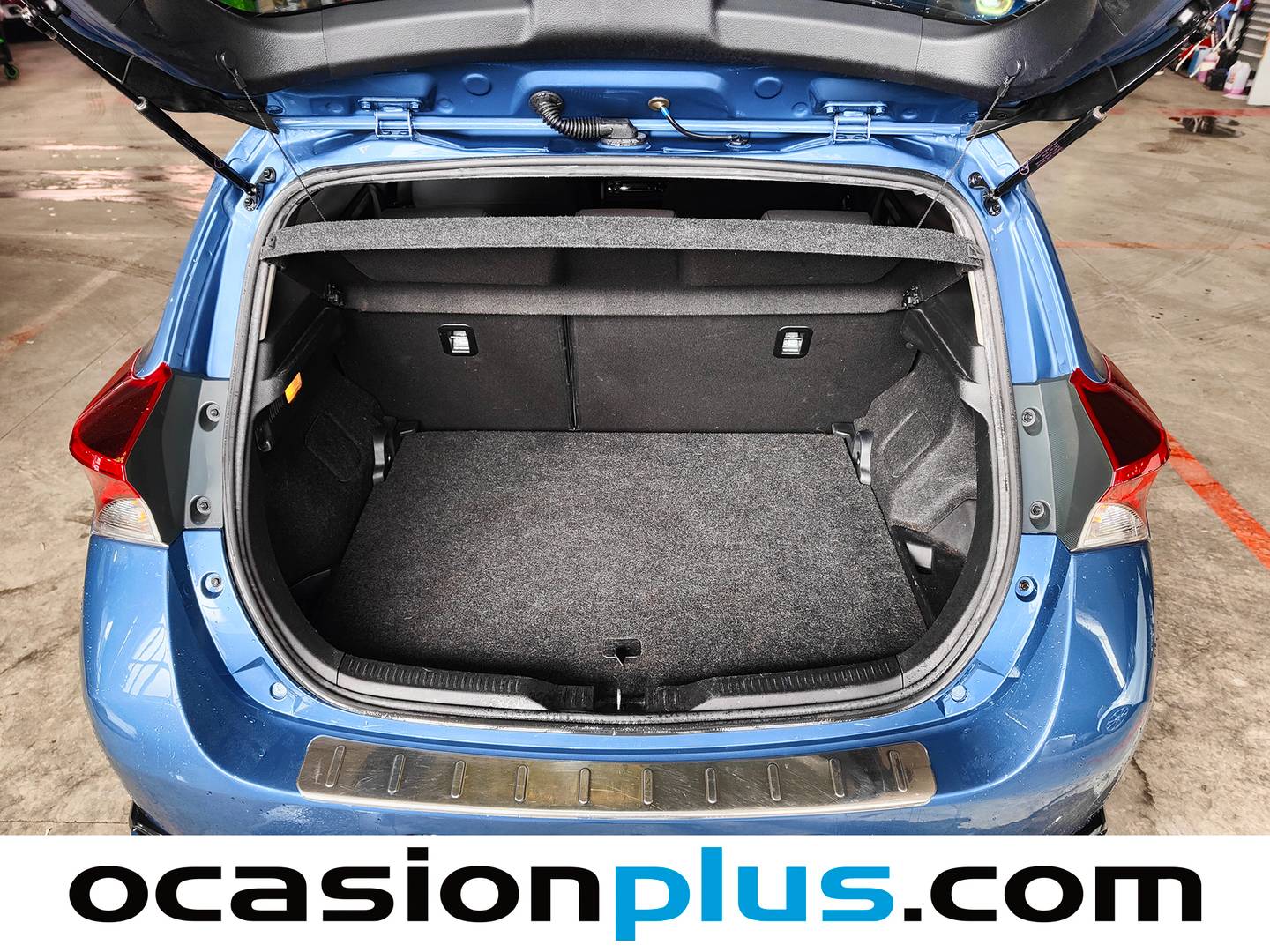 Fotos maletero Toyota Auris Toyota Auris 140H Hybrid Active (136 CV)