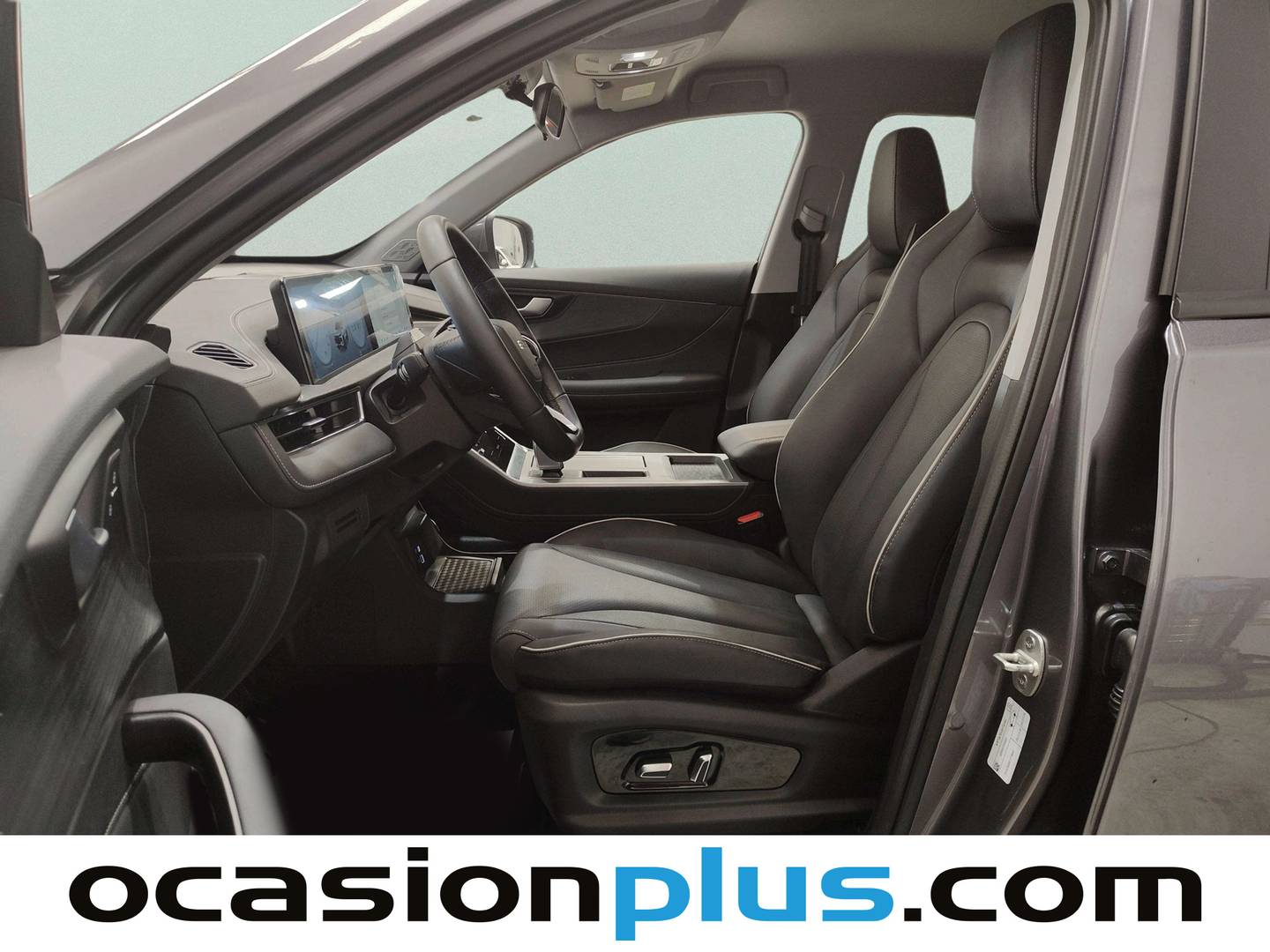 Foto asientos delanteros EBRO S400 EBRO S400 1.5 DHE HEV Excellence CVT (211 CV)