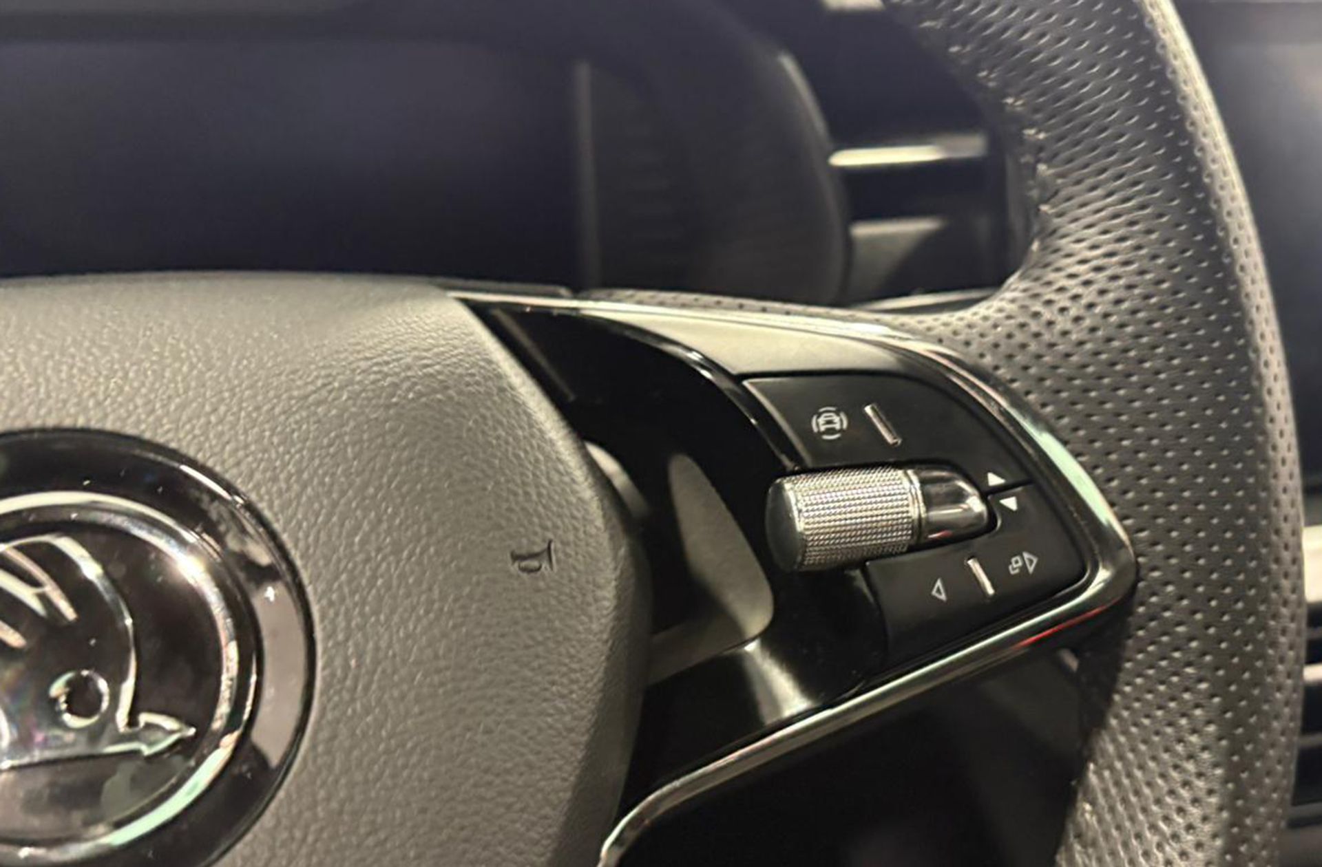 Škoda Kamiq 1.0 TSI Sport - foto 28