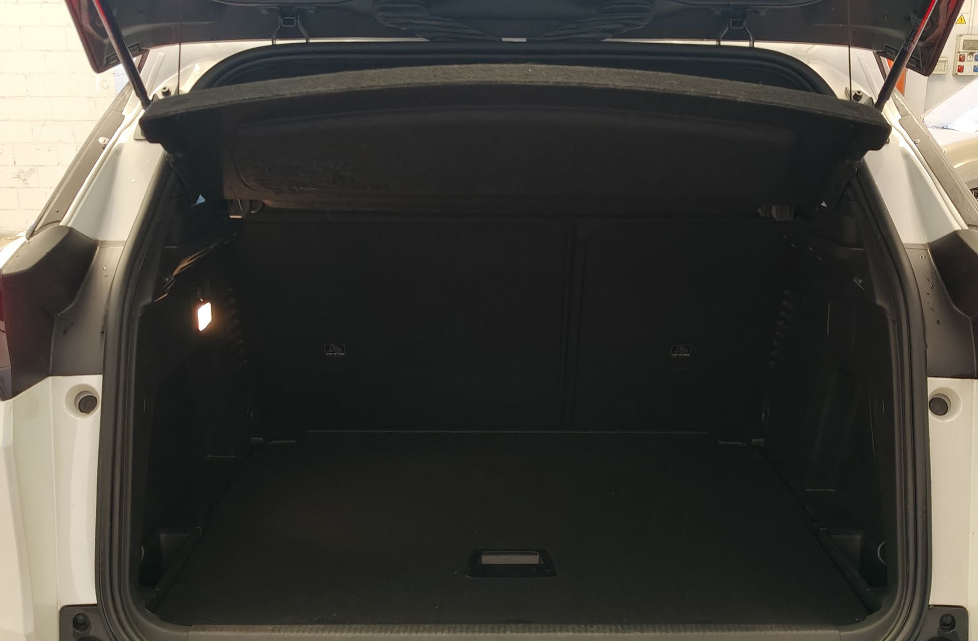 Peugeot 3008 BlueHDi 130 Active Pack EAT8 - foto 19