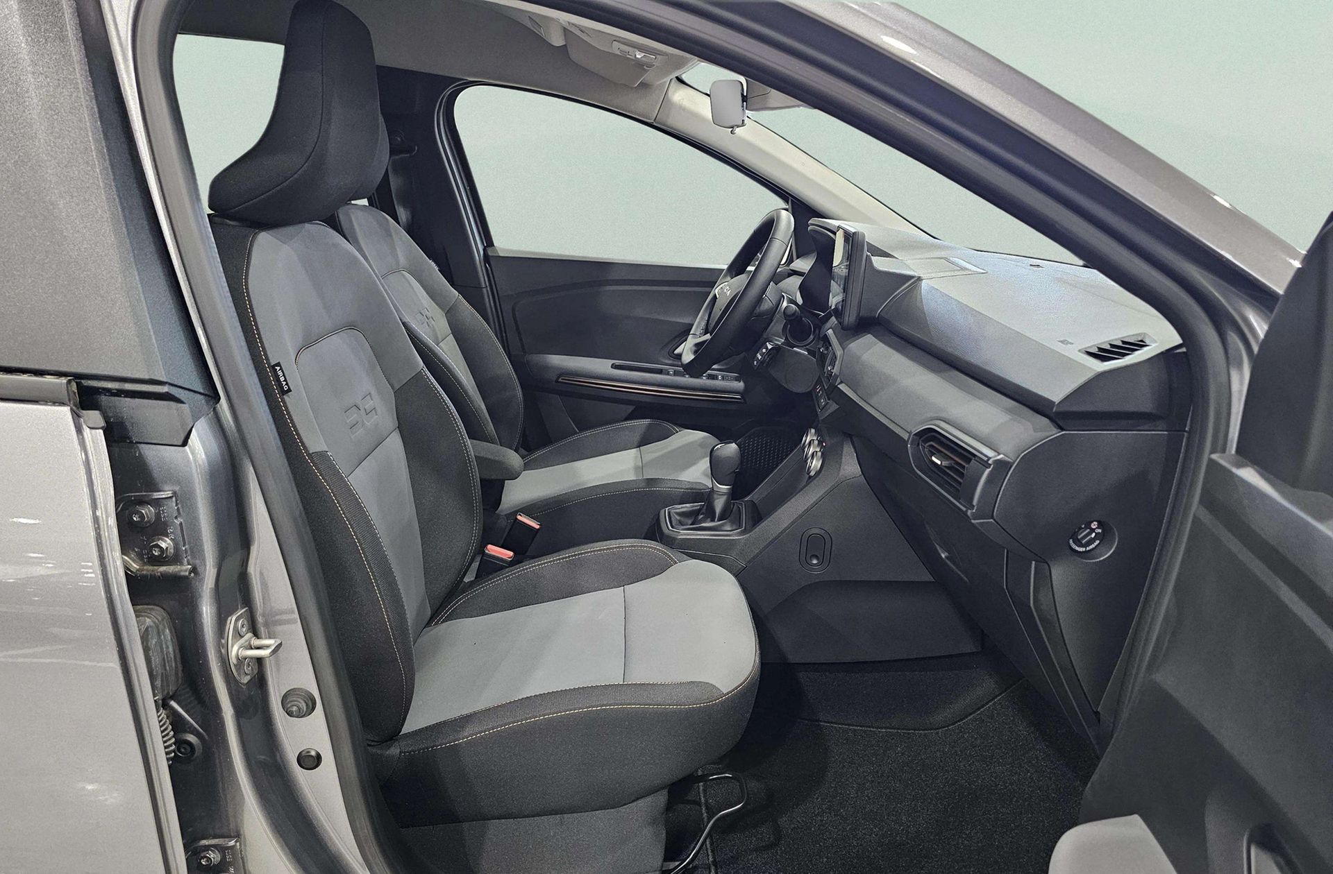 Dacia Jogger Extreme Go Hybrid - foto 19