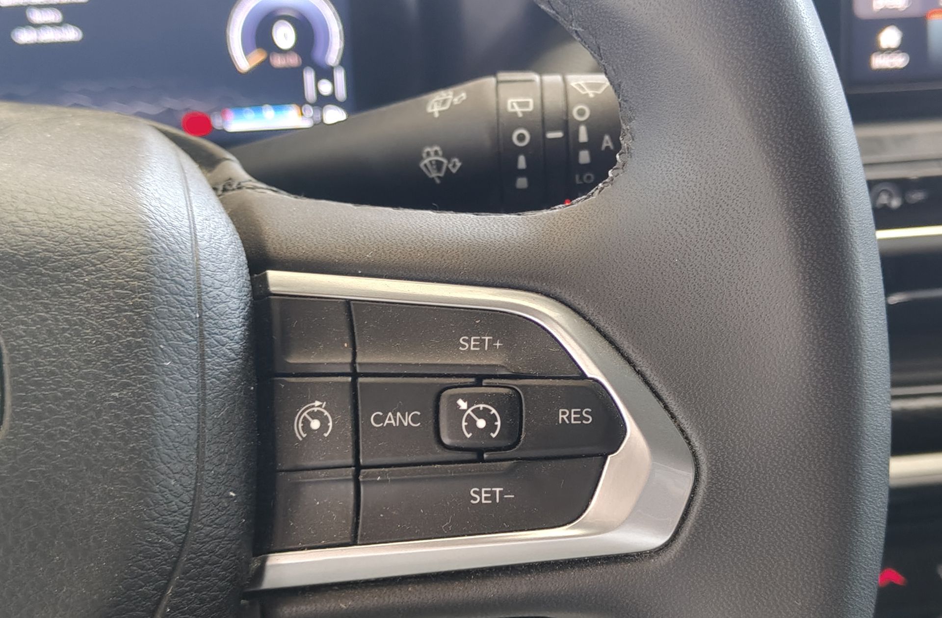 Jeep Compass 1.3 Gse Night Eagle FWD - foto 24