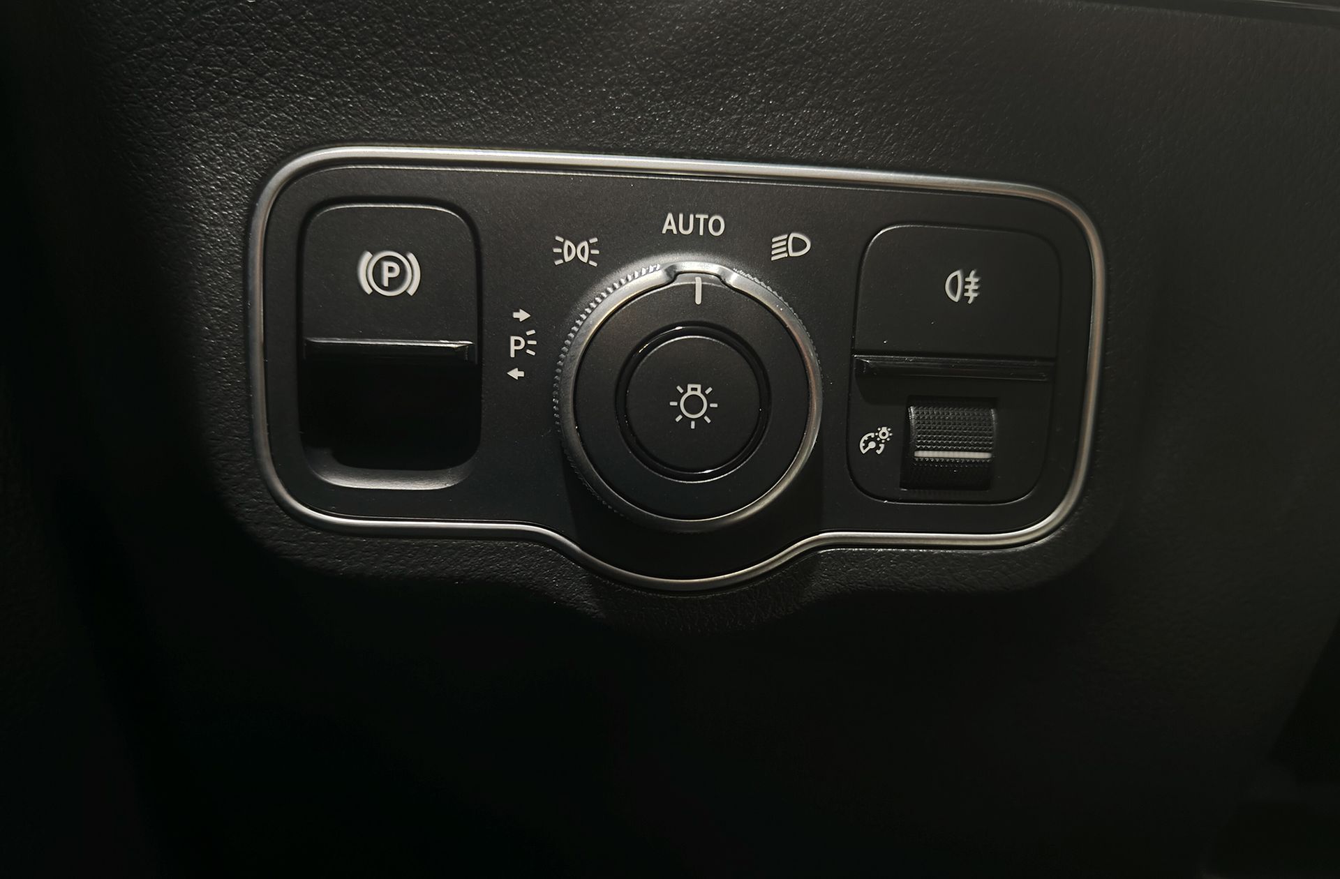 Mercedes-Benz GLA 200 d Pack AMG - foto 27