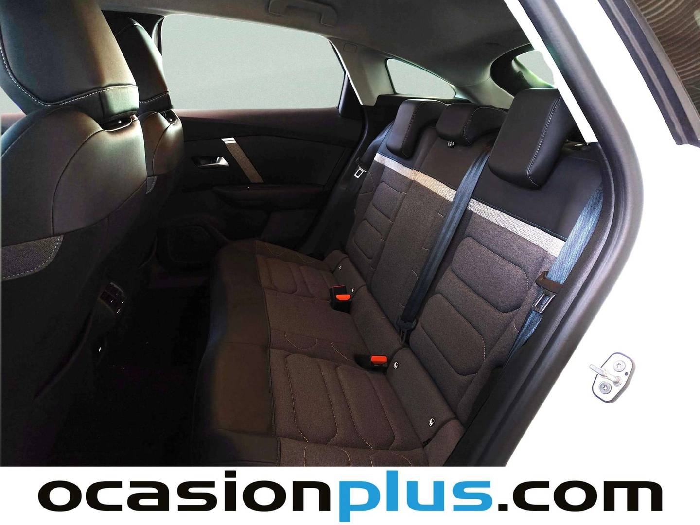 Foto asientos traseros Citroën C4 Citroën C4 PureTech 130 S&S 6v Feel Pack (130 CV)