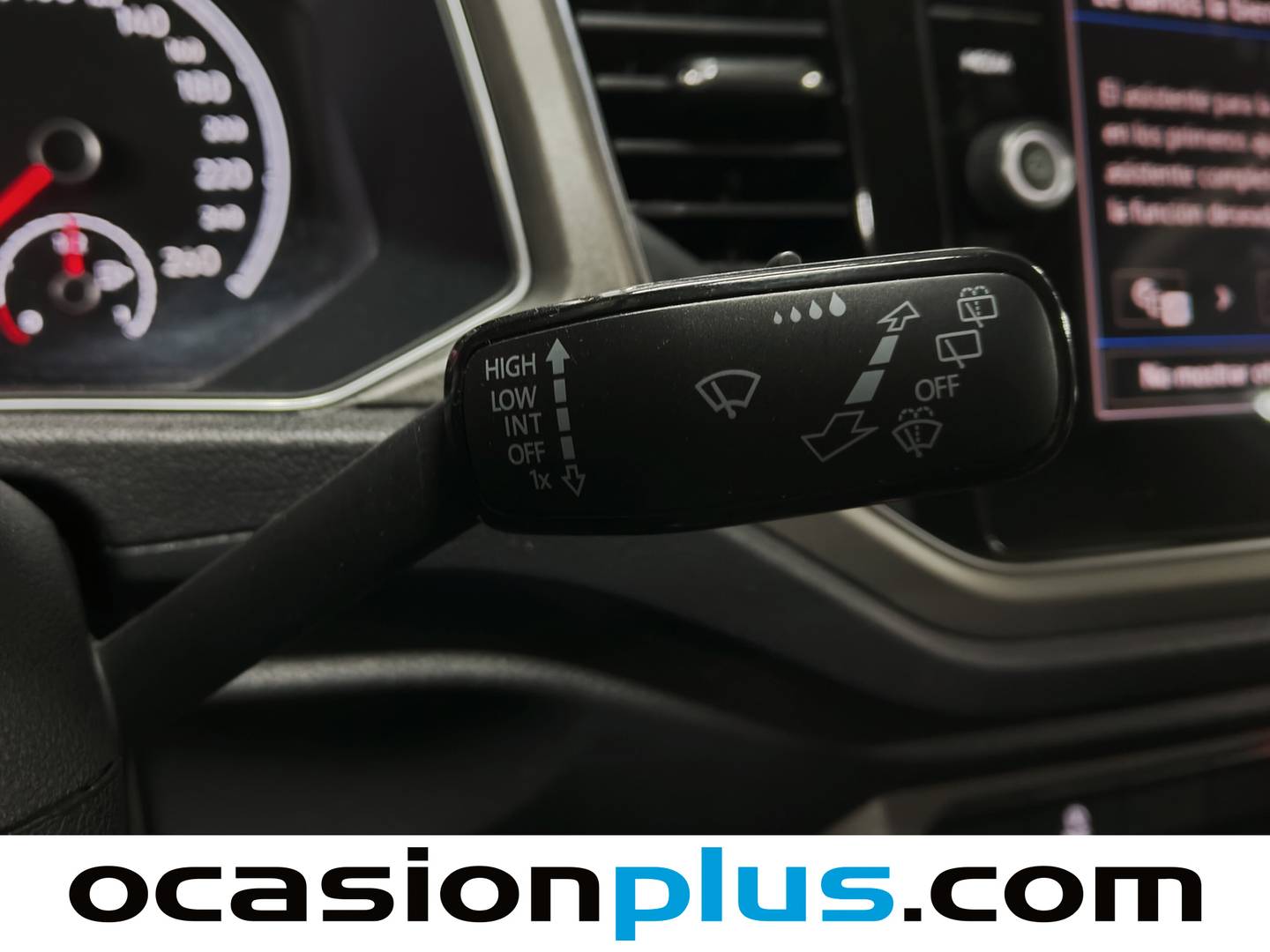 Foto Volkswagen T-Roc Volkswagen T-Roc Advance 1.0 TSI (110 CV)