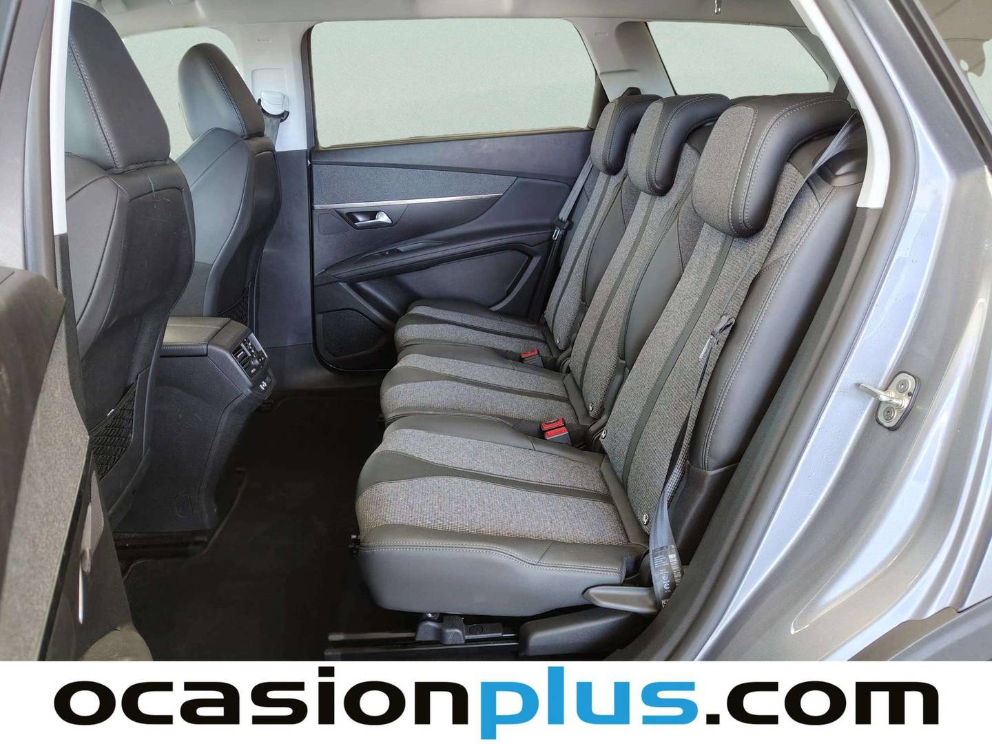 Foto asientos traseros Peugeot 5008 Peugeot 5008 PureTech 130 S&S Allure EAT8 (130 CV) 7 Plazas
