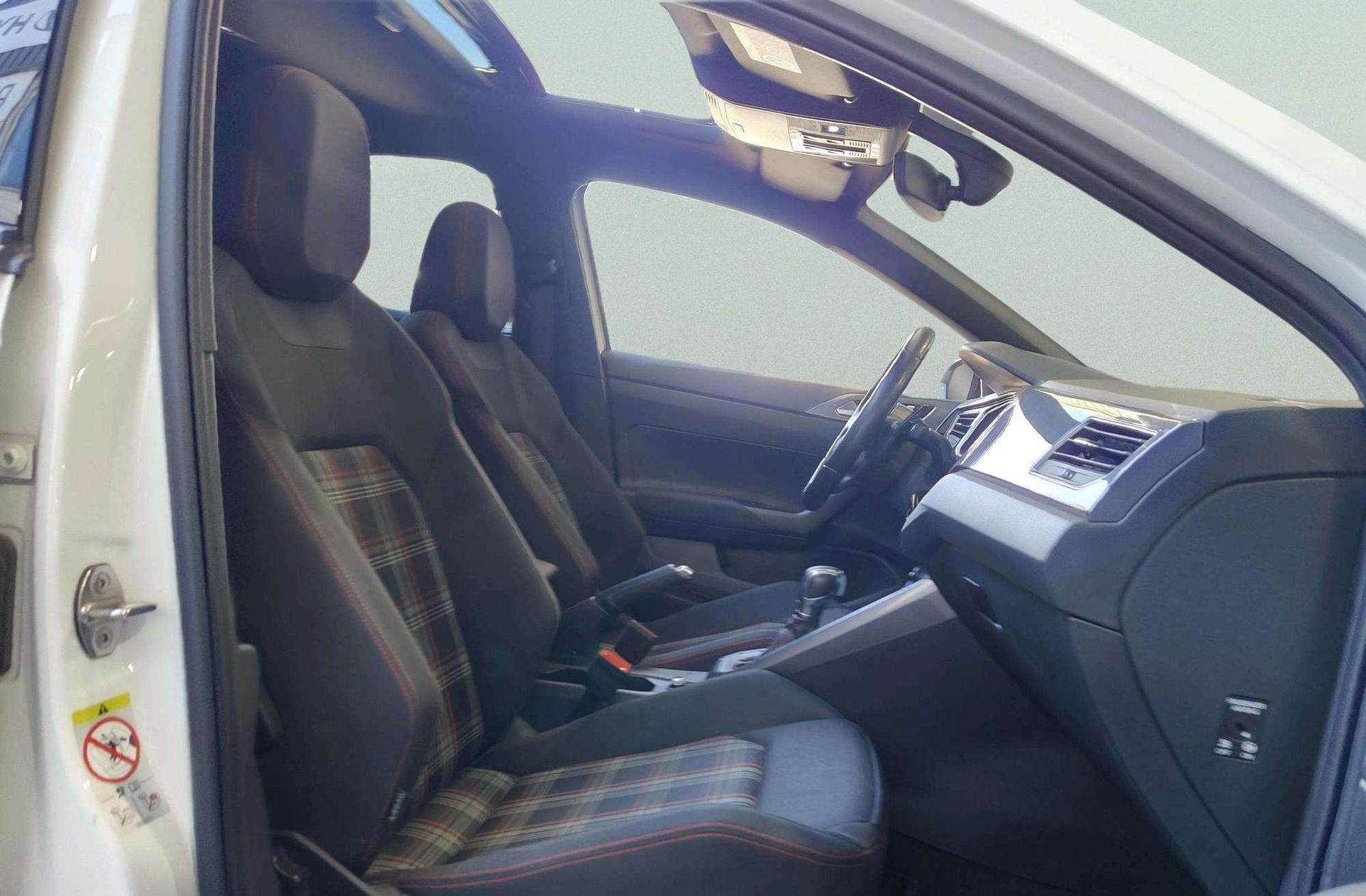 Volkswagen Polo GTI 2.0 TSI DSG - foto 23