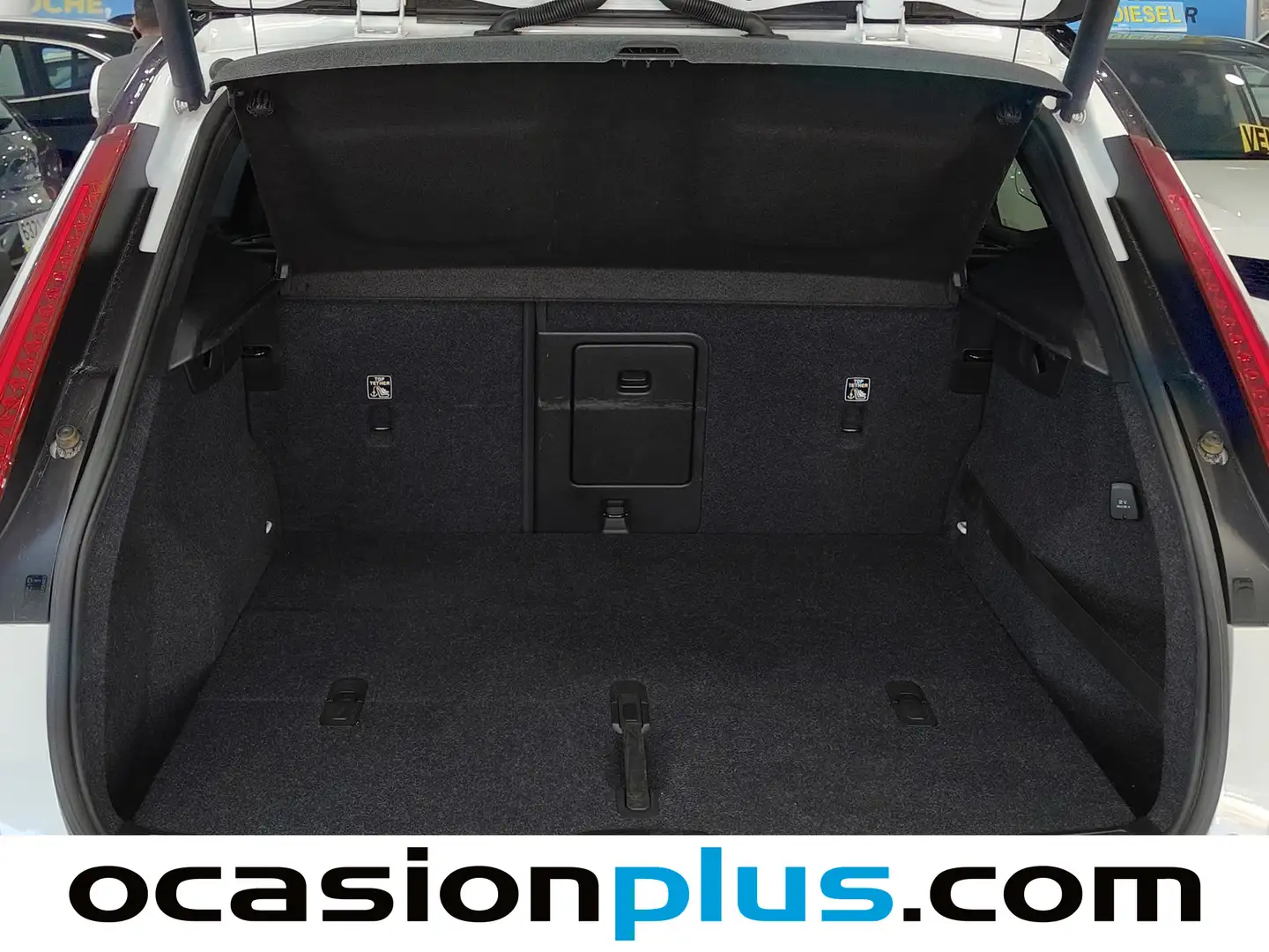 Foto Volvo XC40 Volvo XC40 T4 R-Design Auto (190 CV)