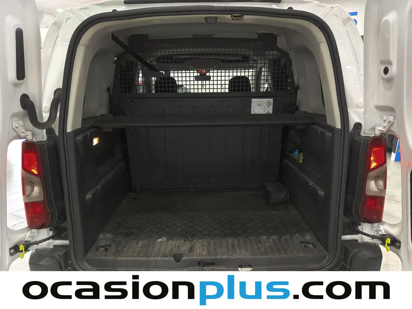 Foto Peugeot Rifter Peugeot Rifter Active Pack Business Standard BlueHDi (100 CV)