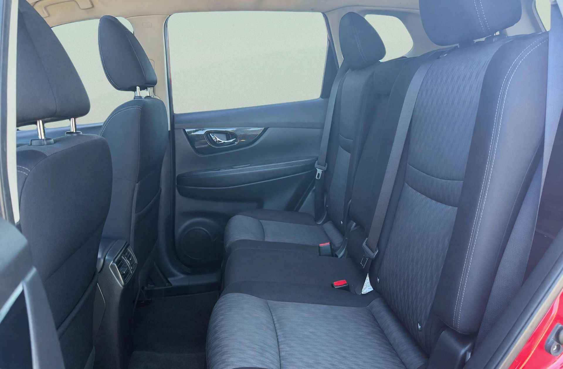 Nissan X-Trail dCi 130 N-Connecta Xtronic - foto 13