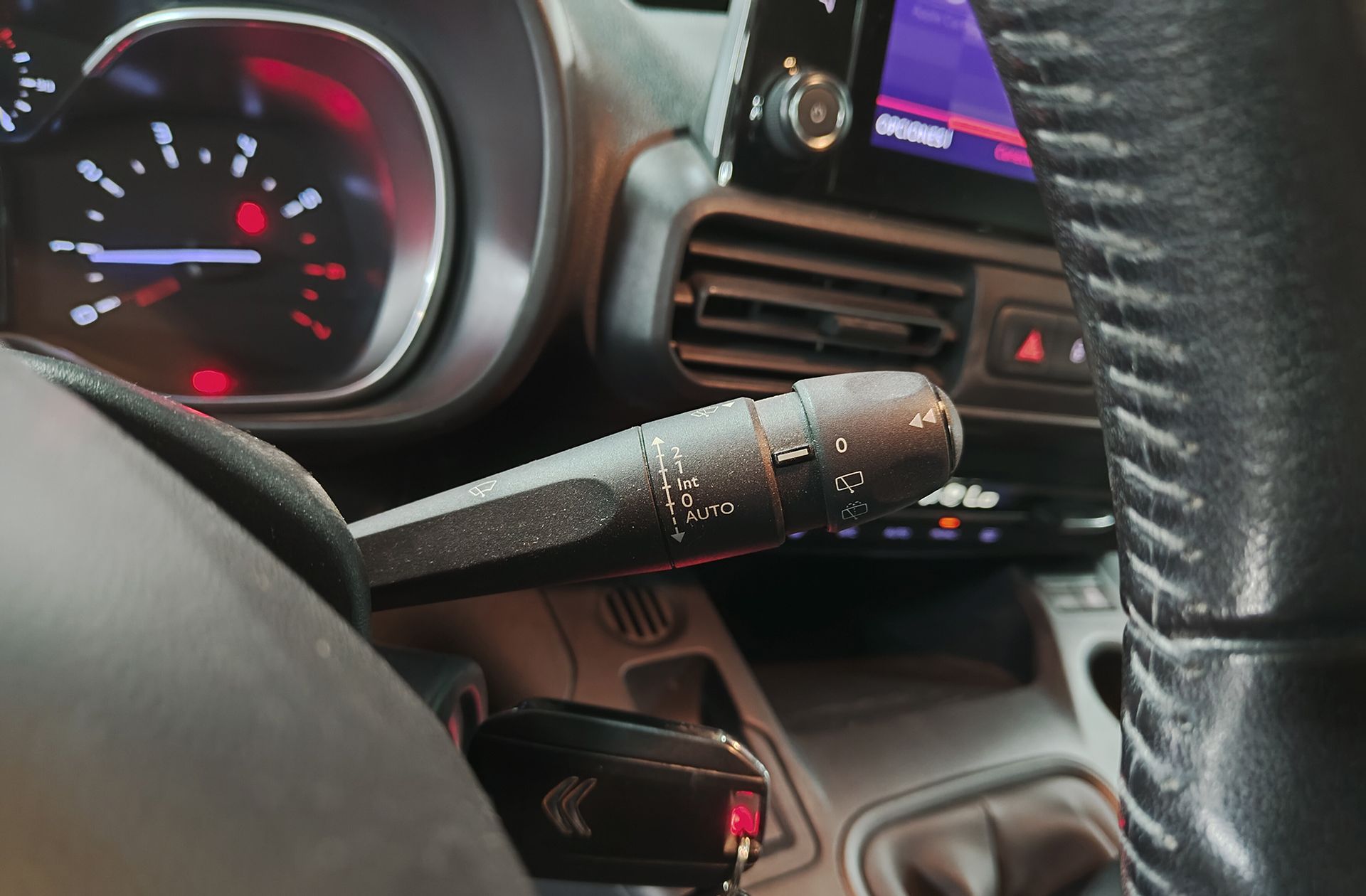 Citroën Berlingo BlueHDi 100 Talla M Shine - foto 26