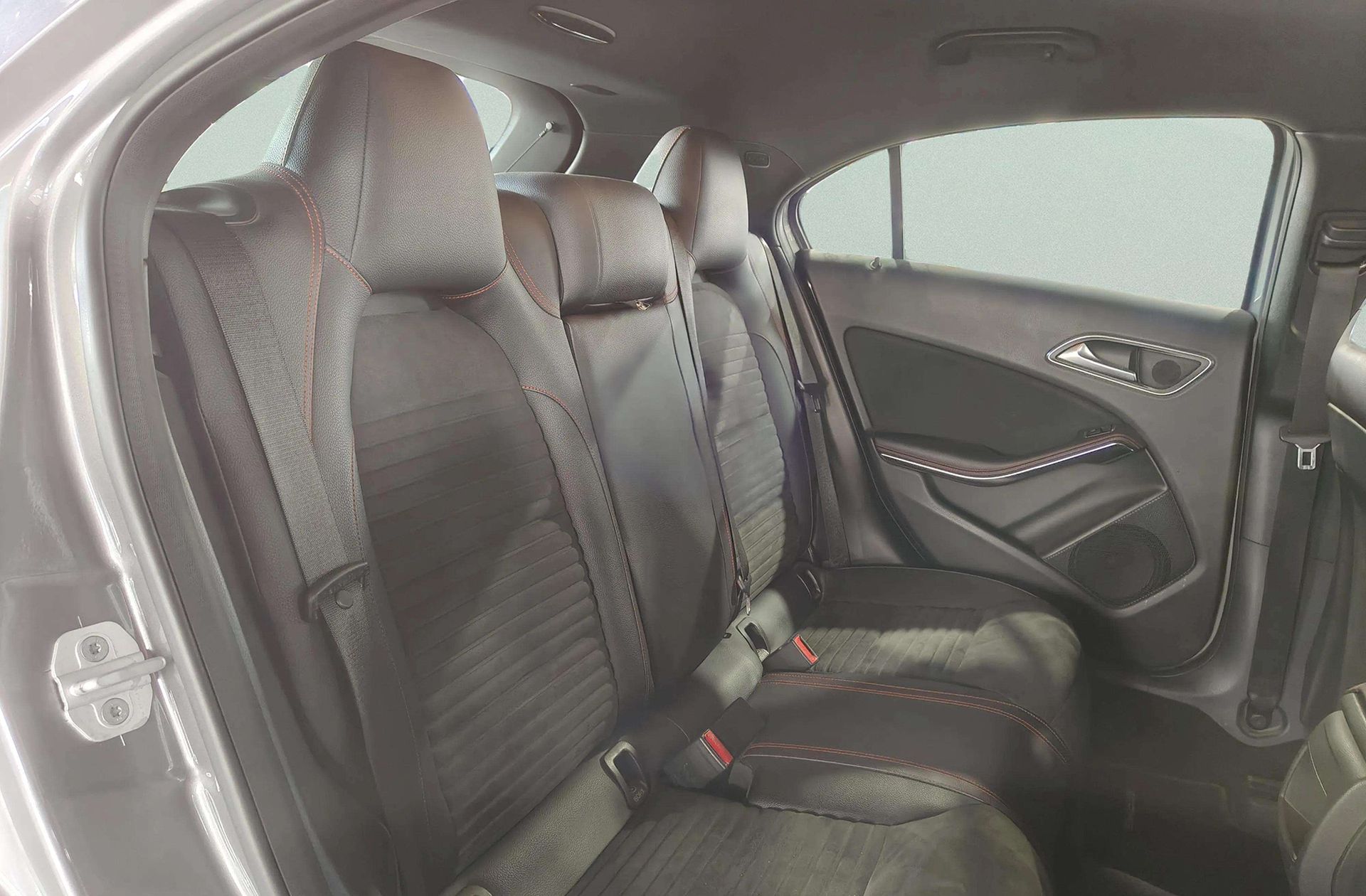 Mercedes-Benz Clase A 200 d AMG Line - foto 18