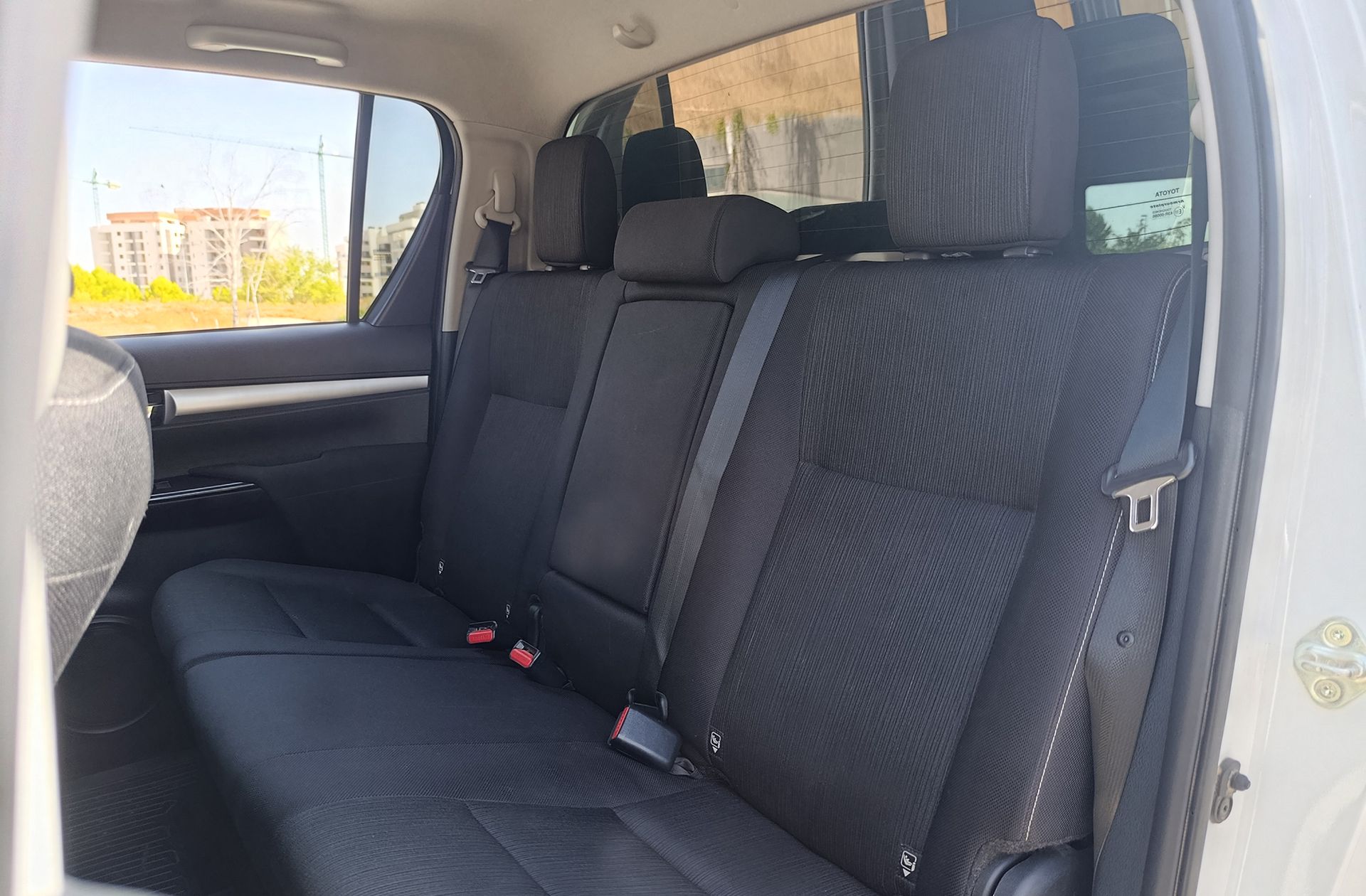 Toyota Hilux 2.4 D-4D Doble Cabina GX - foto 11