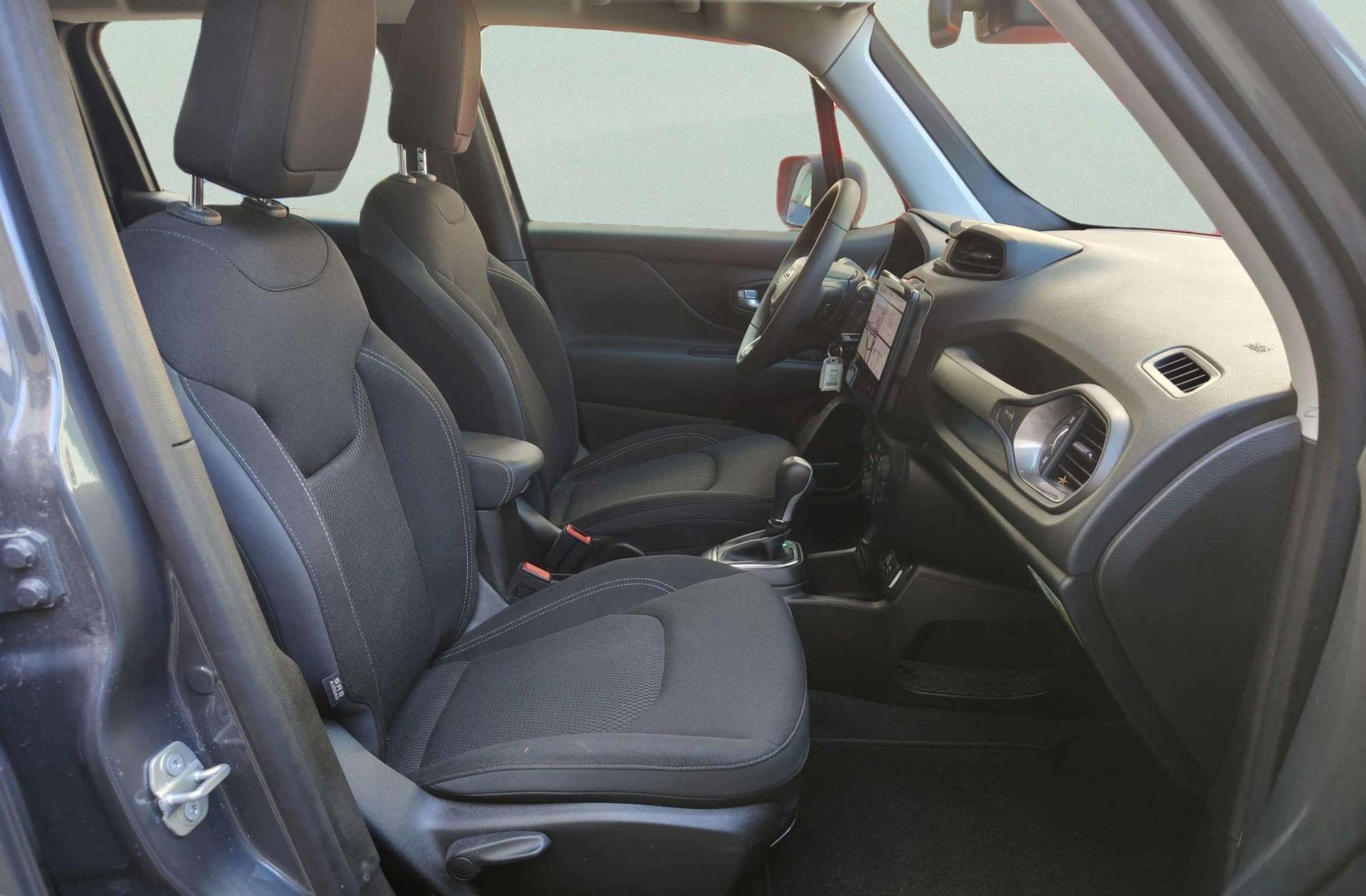 Jeep Renegade eHybrid 1.5 Limited ATX - foto 18