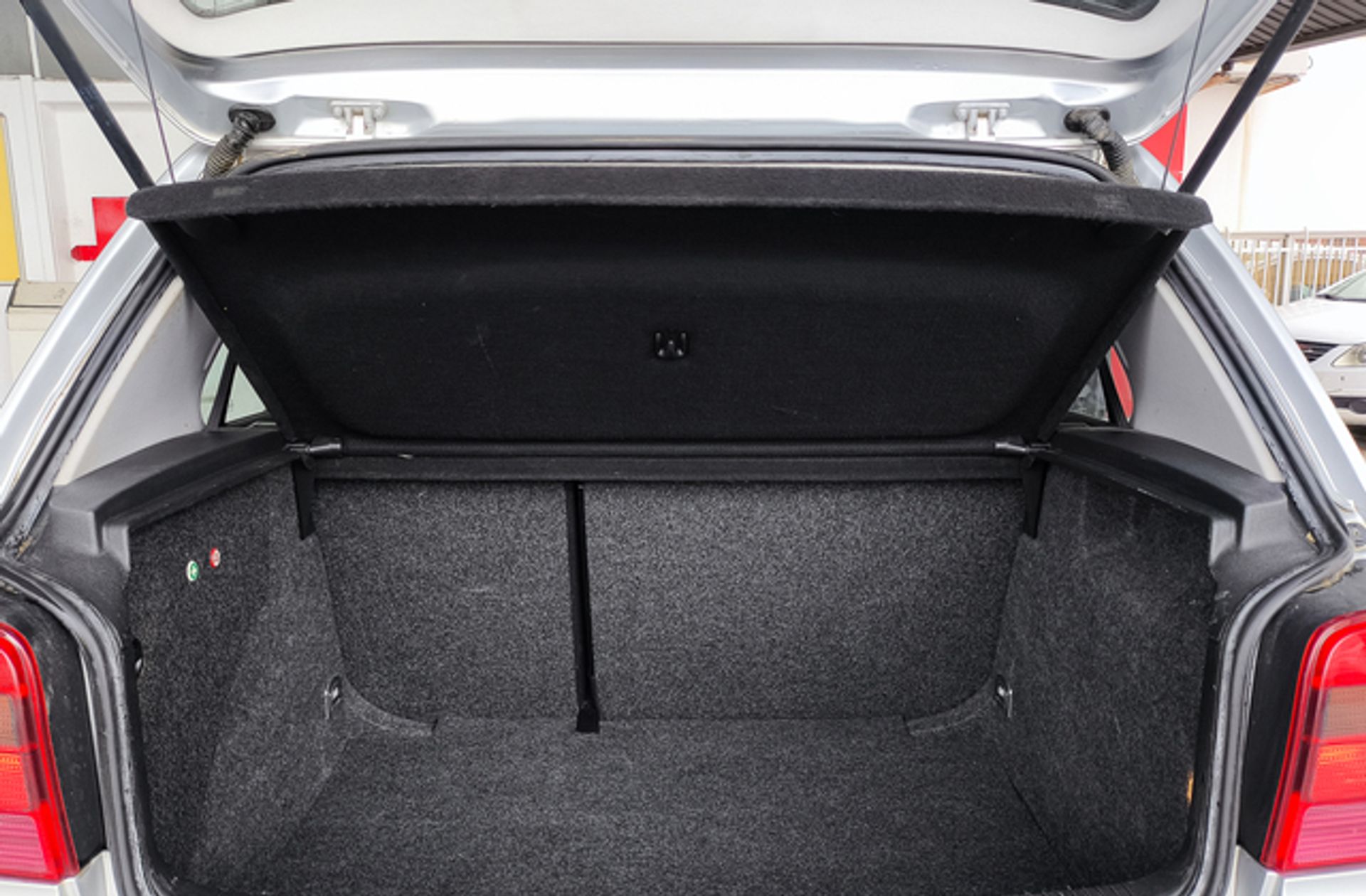 Volkswagen Golf Advance 1.9 TDI - foto 12