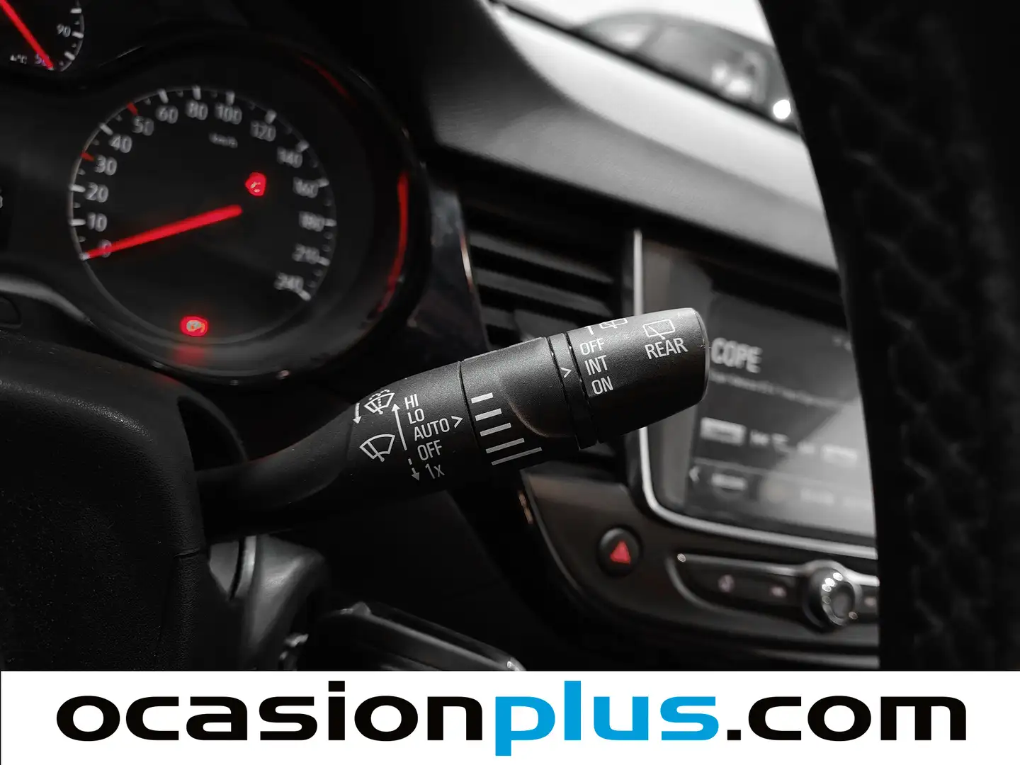 Foto Opel Crossland X Opel Crossland X 1.2 S&S Design Line 120 Aniversario (110 CV)