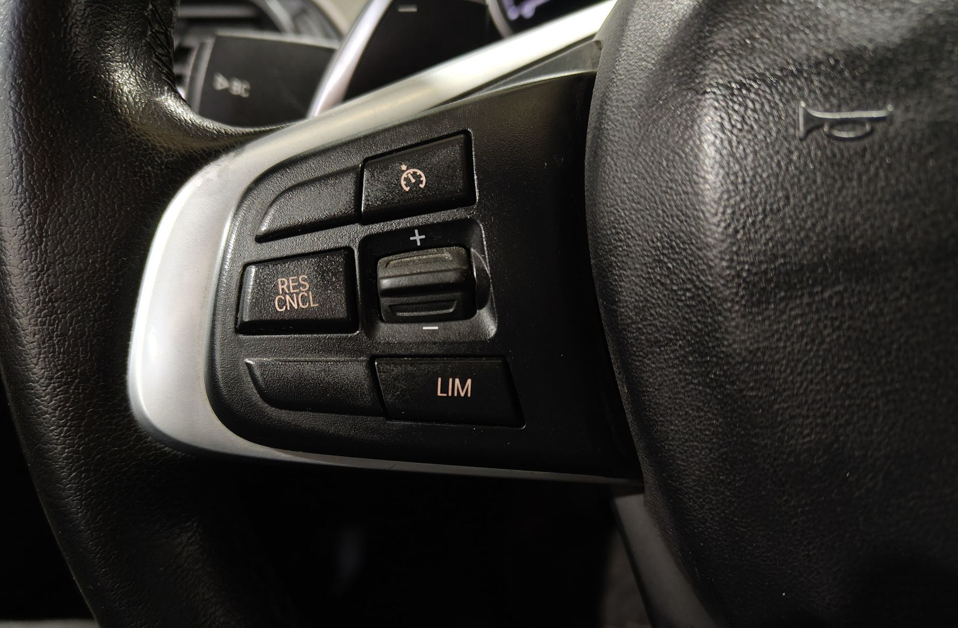 BMW X1 sDrive18d - foto 23
