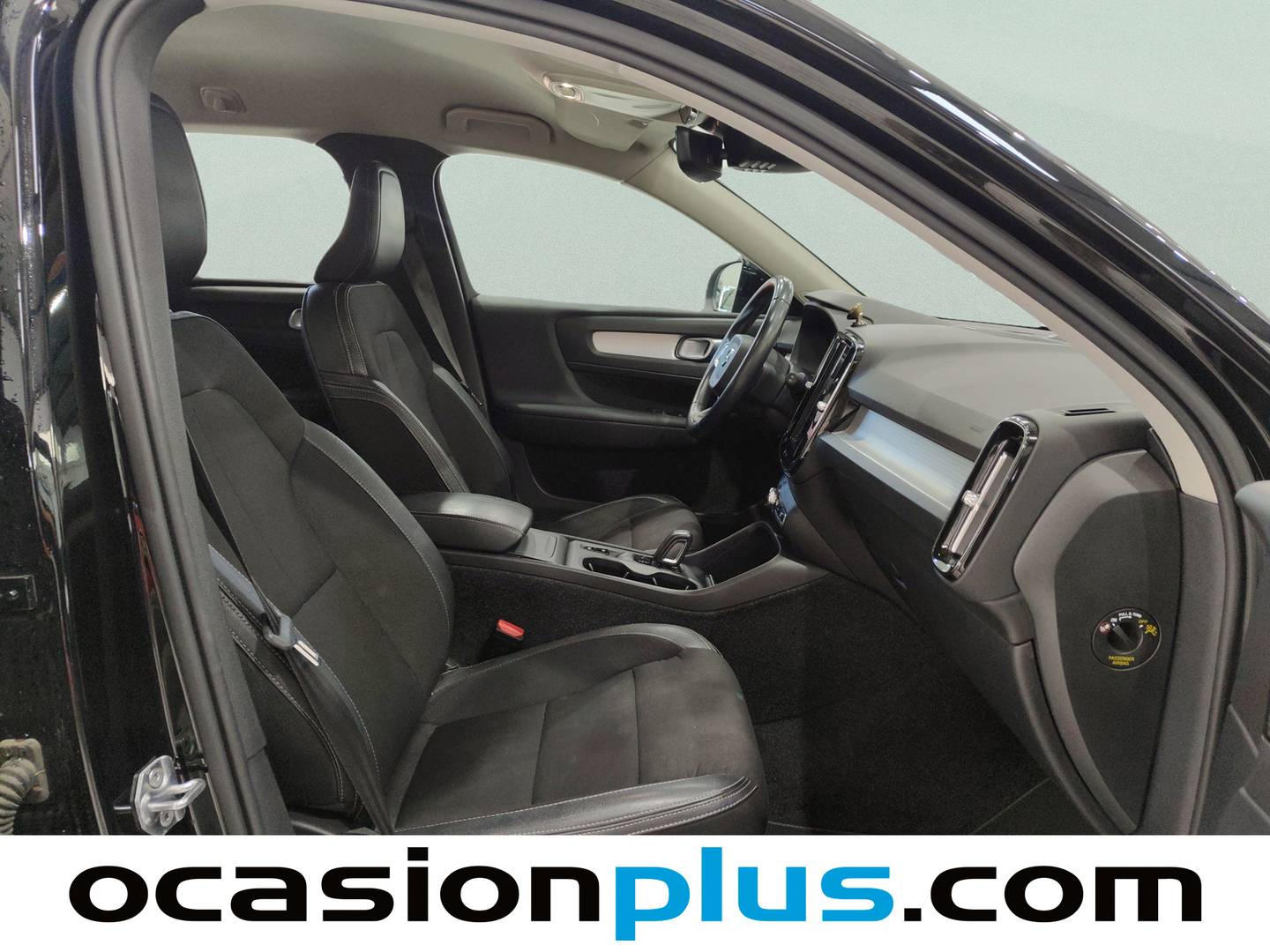 Foto Volvo XC40 Volvo XC40 T4 Momentum Auto (190 CV)