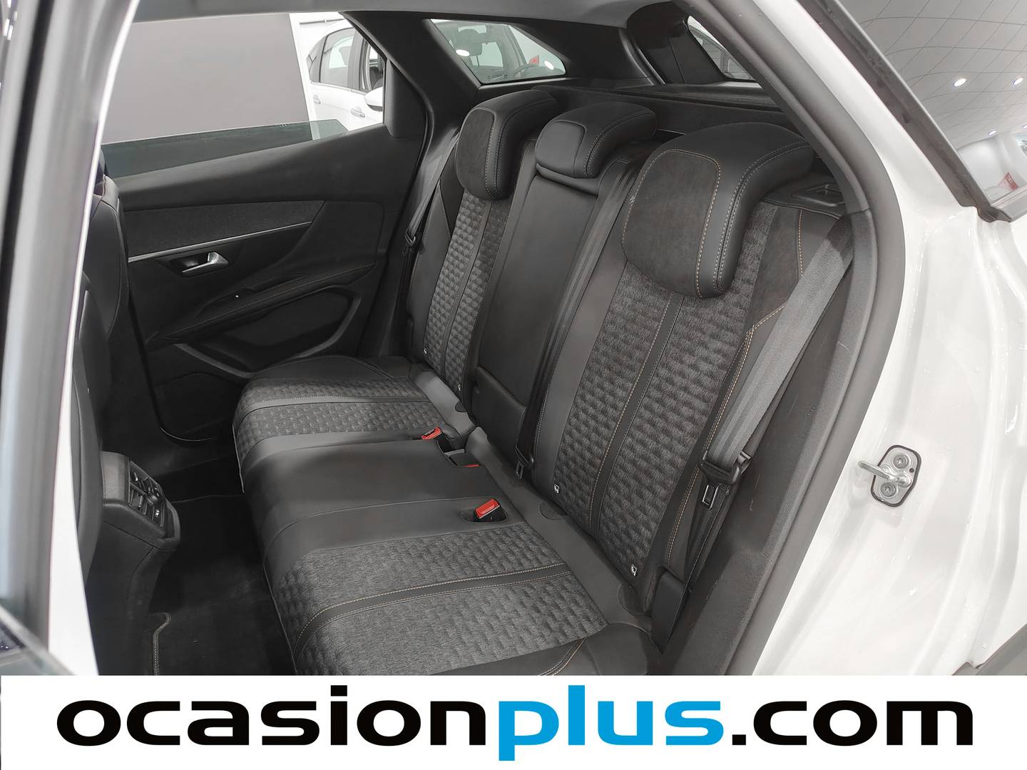 Foto asientos traseros Peugeot 3008 Peugeot 3008 PureTech 130 S&S Roadtrip EAT8 (130 CV)