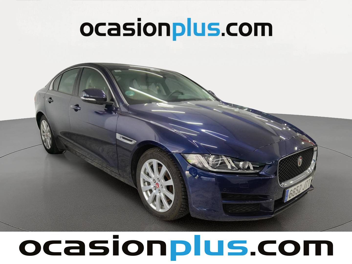 Foto delantera Jaguar XE Jaguar XE 2.0 Diesel XE-Pure RWD (180 CV) derecha