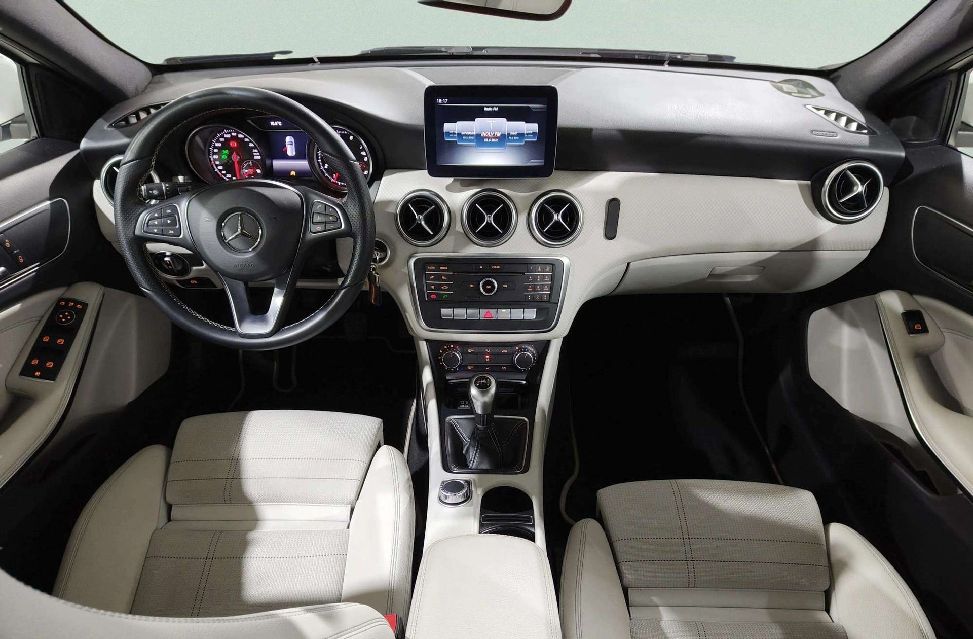 Mercedes-Benz Clase A A 180 Urban - foto 6