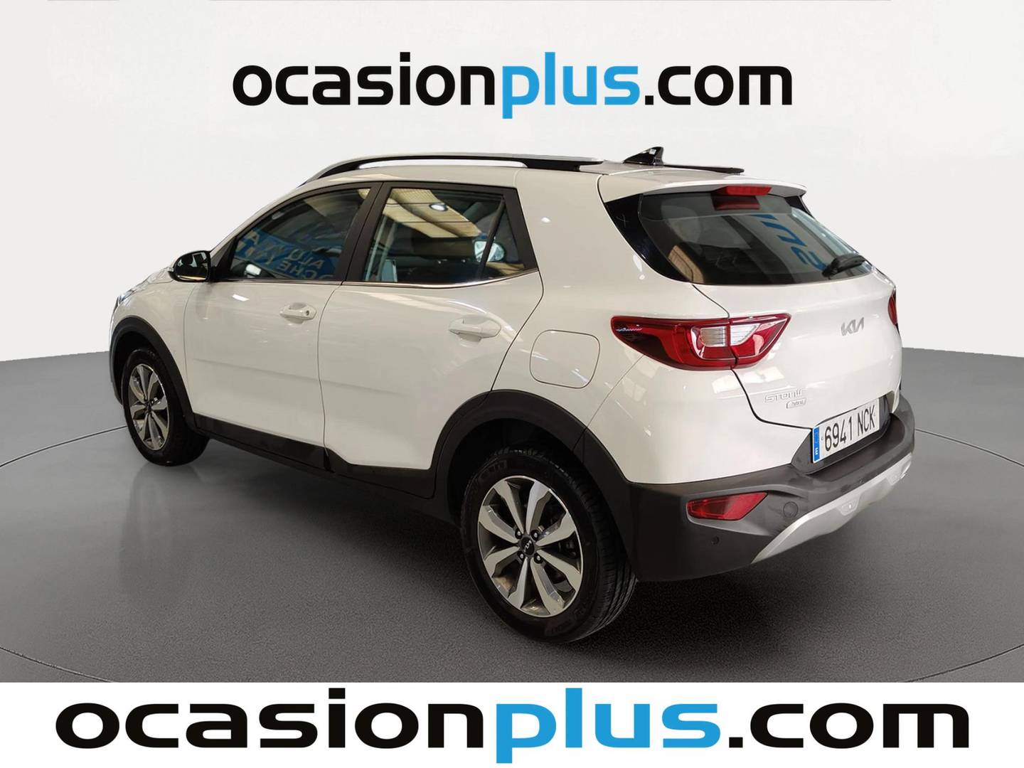 Foto trasera KIA Stonic KIA Stonic 1.0 T-GDi MHEV Drive (100 CV) izquierda