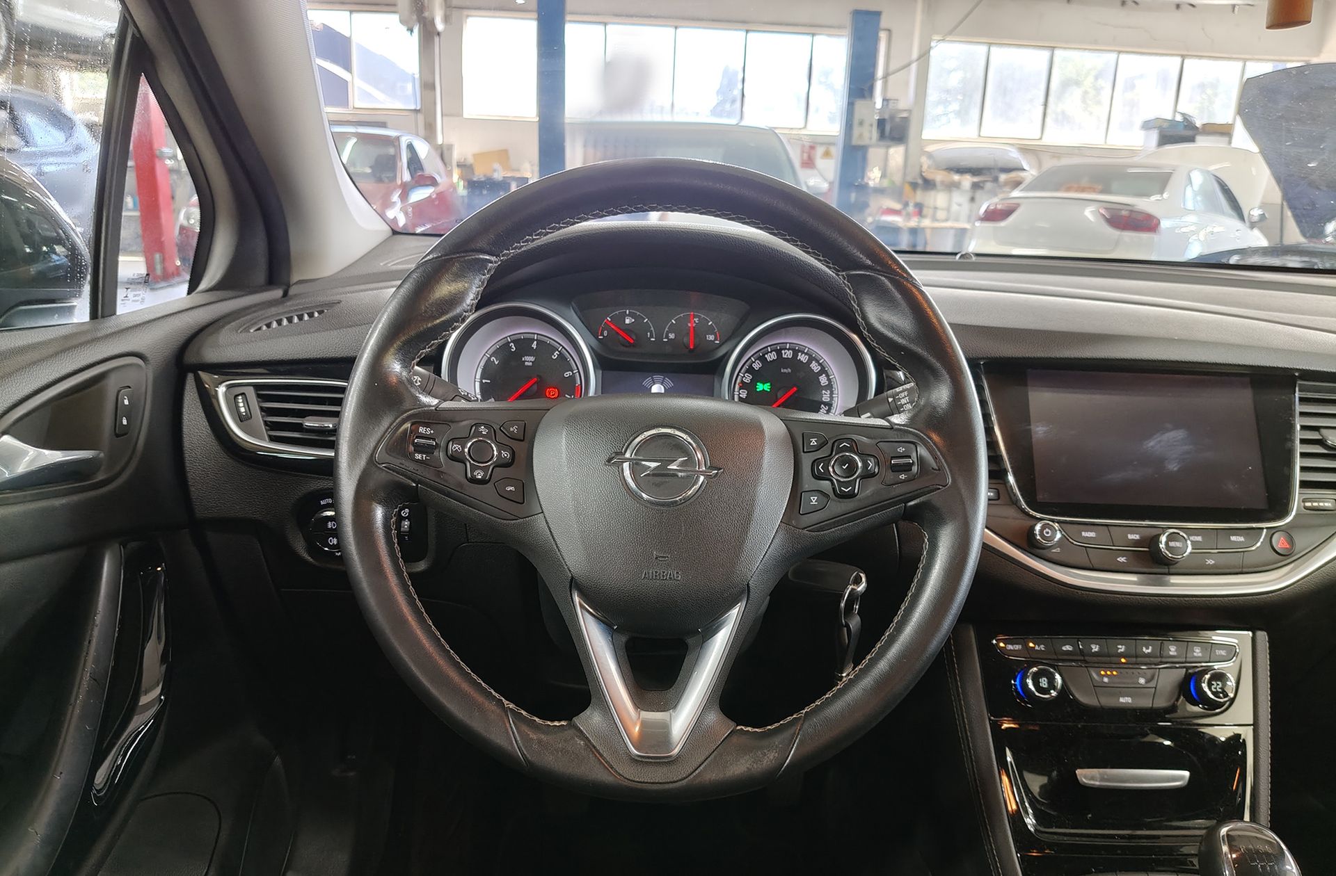 Opel Astra 1.4 Turbo Excellence - foto 19