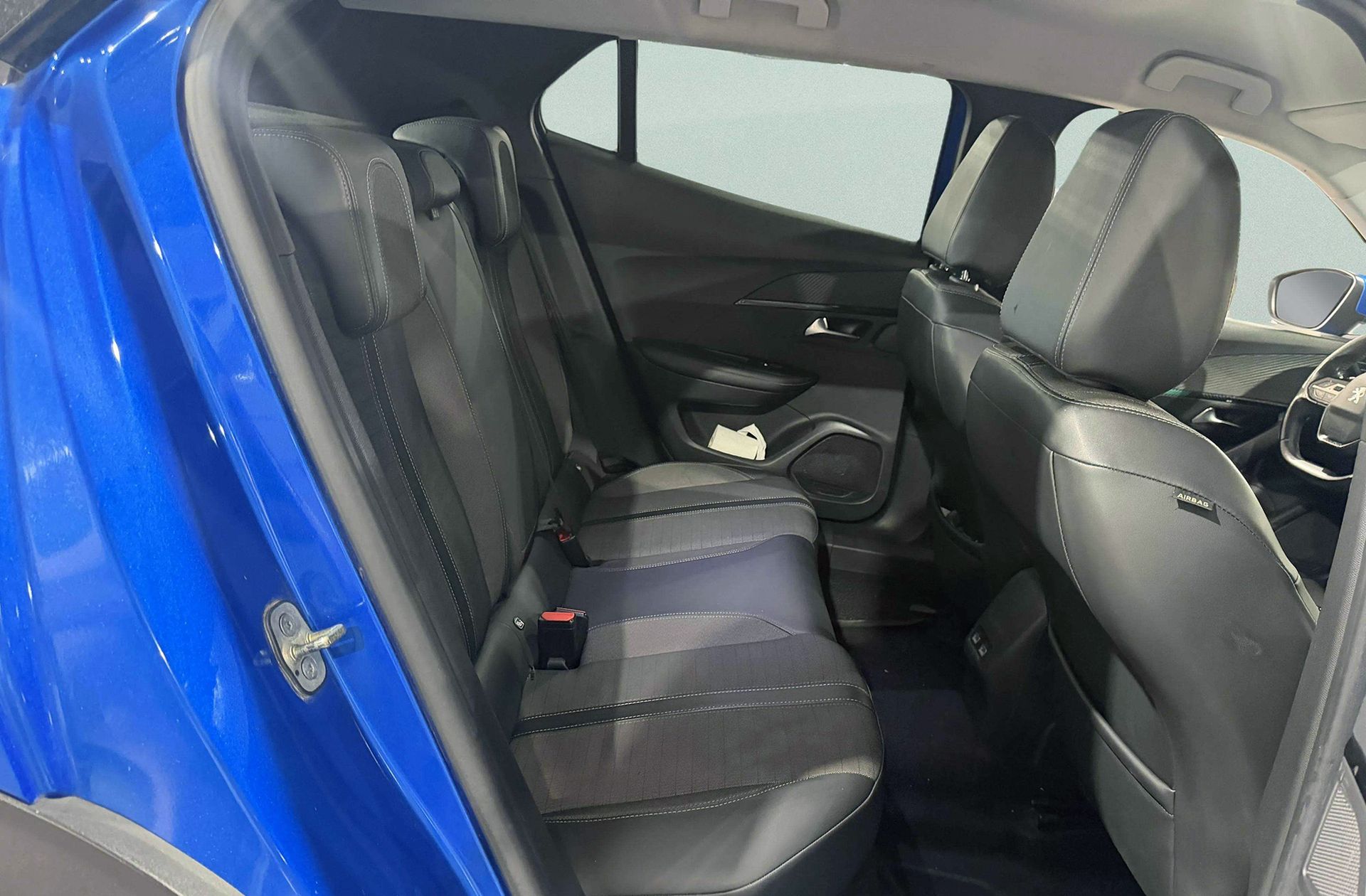 Peugeot 2008 PureTech 100 Allure Pack - foto 18