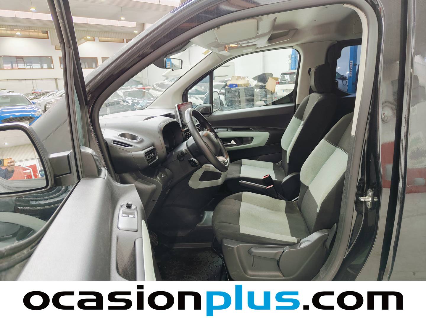Foto asientos delanteros Citroën Berlingo Citroën Berlingo BlueHDi 100 S&S Talla XL Feel (102 CV)