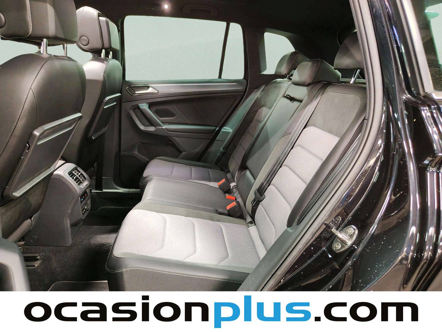 Foto asientos traseros Volkswagen Tiguan Volkswagen Tiguan 2.0 TDI (150 CV) DSG Pack R-Line