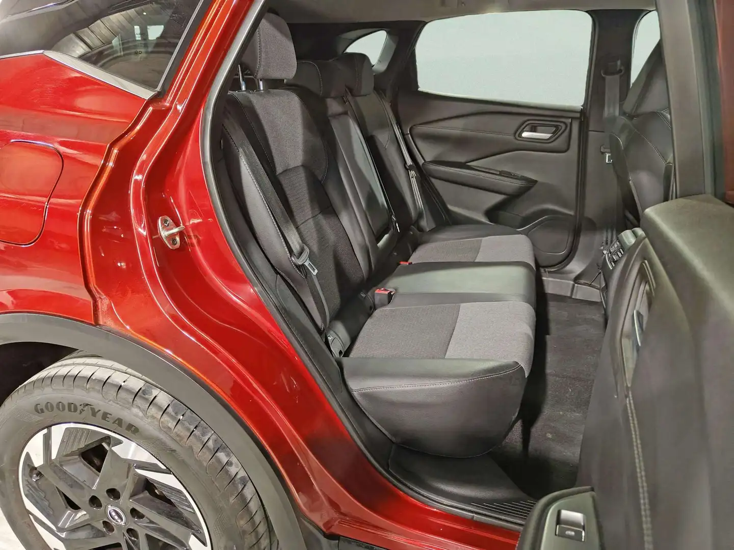 Foto Nissan QASHQAI Nissan Qashqai DIG-T 140 N-Connecta (140 CV)